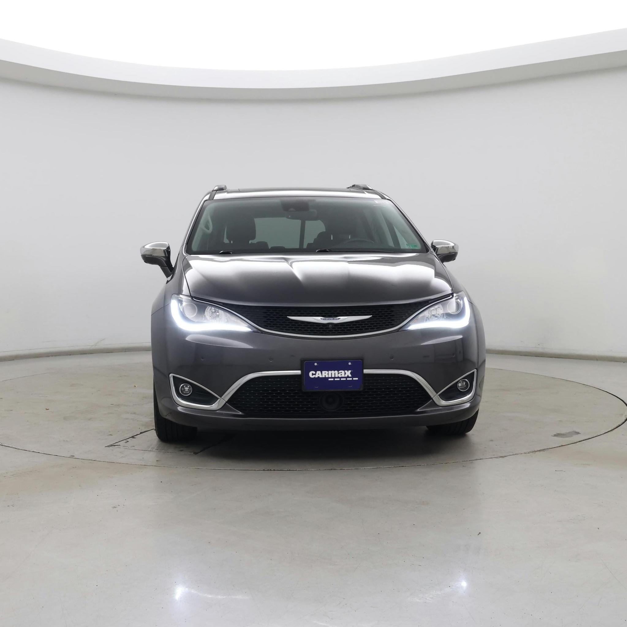 Thumbnail: 2018 Chrysler Pacifica - 5