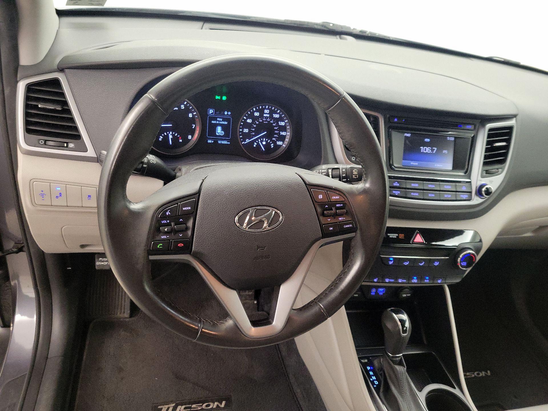Thumbnail: 2016 Hyundai Tucson - 10