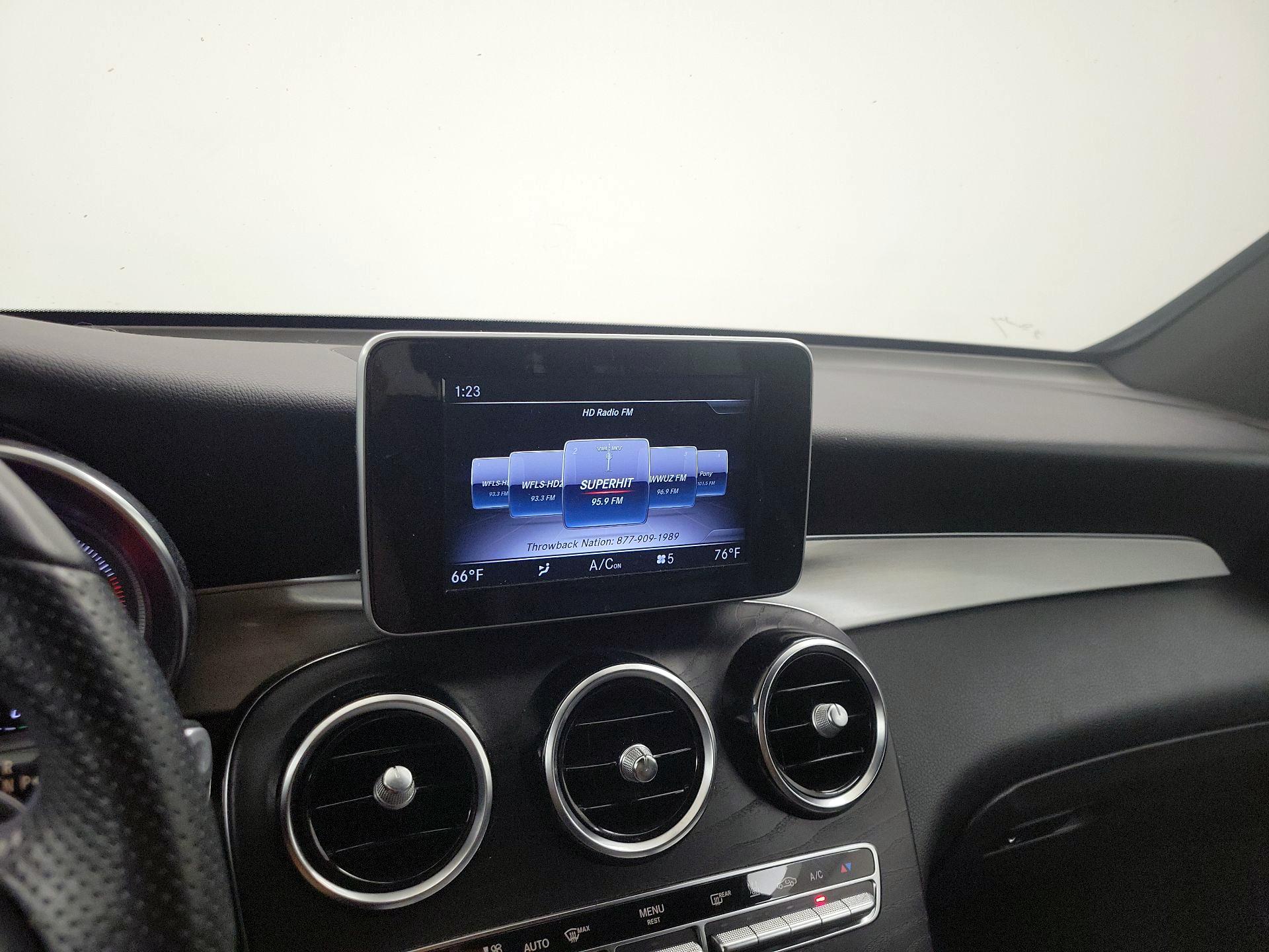 Thumbnail: 2019 Mercedes-Benz GLC - 16