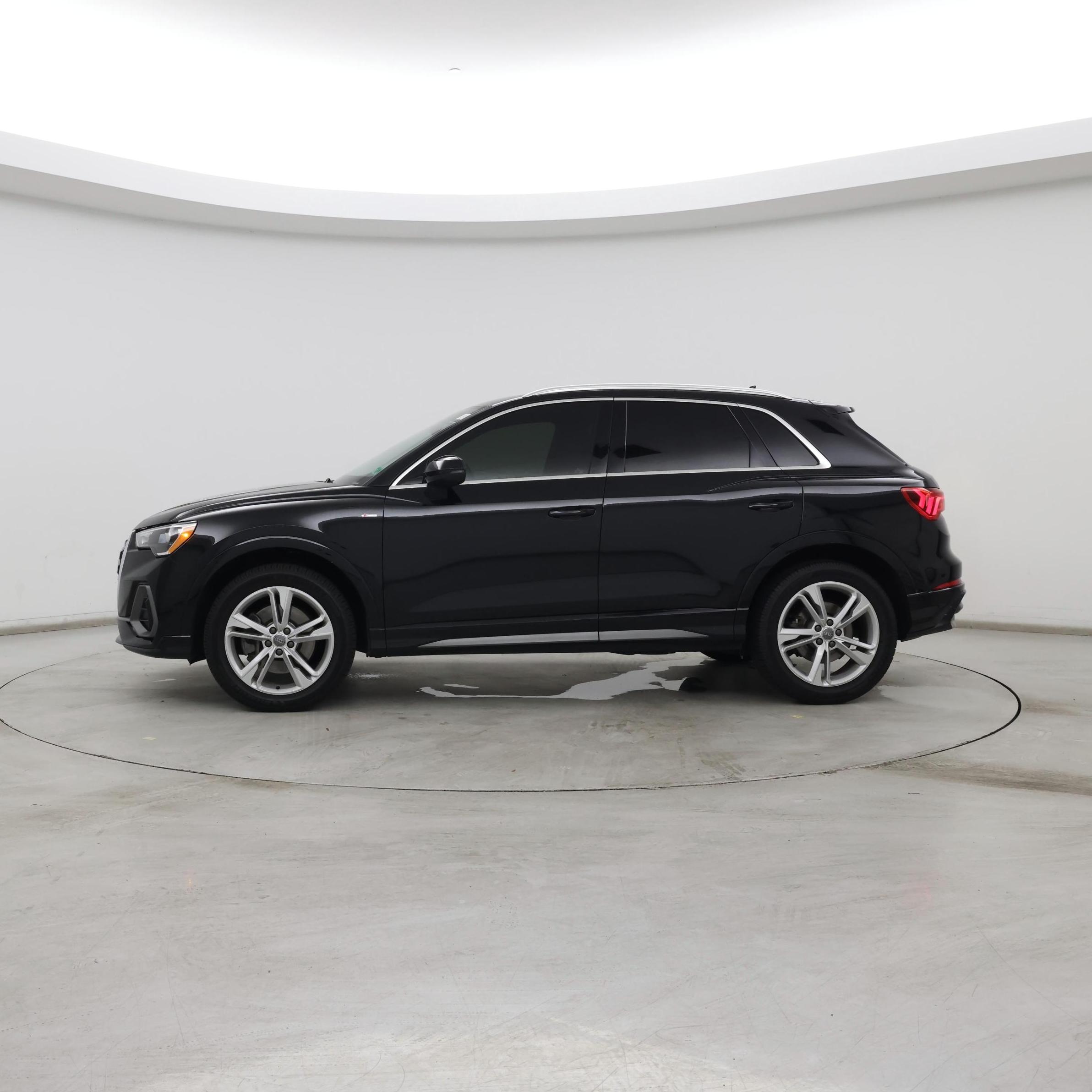 Thumbnail: 2020 Audi Q3 - 3