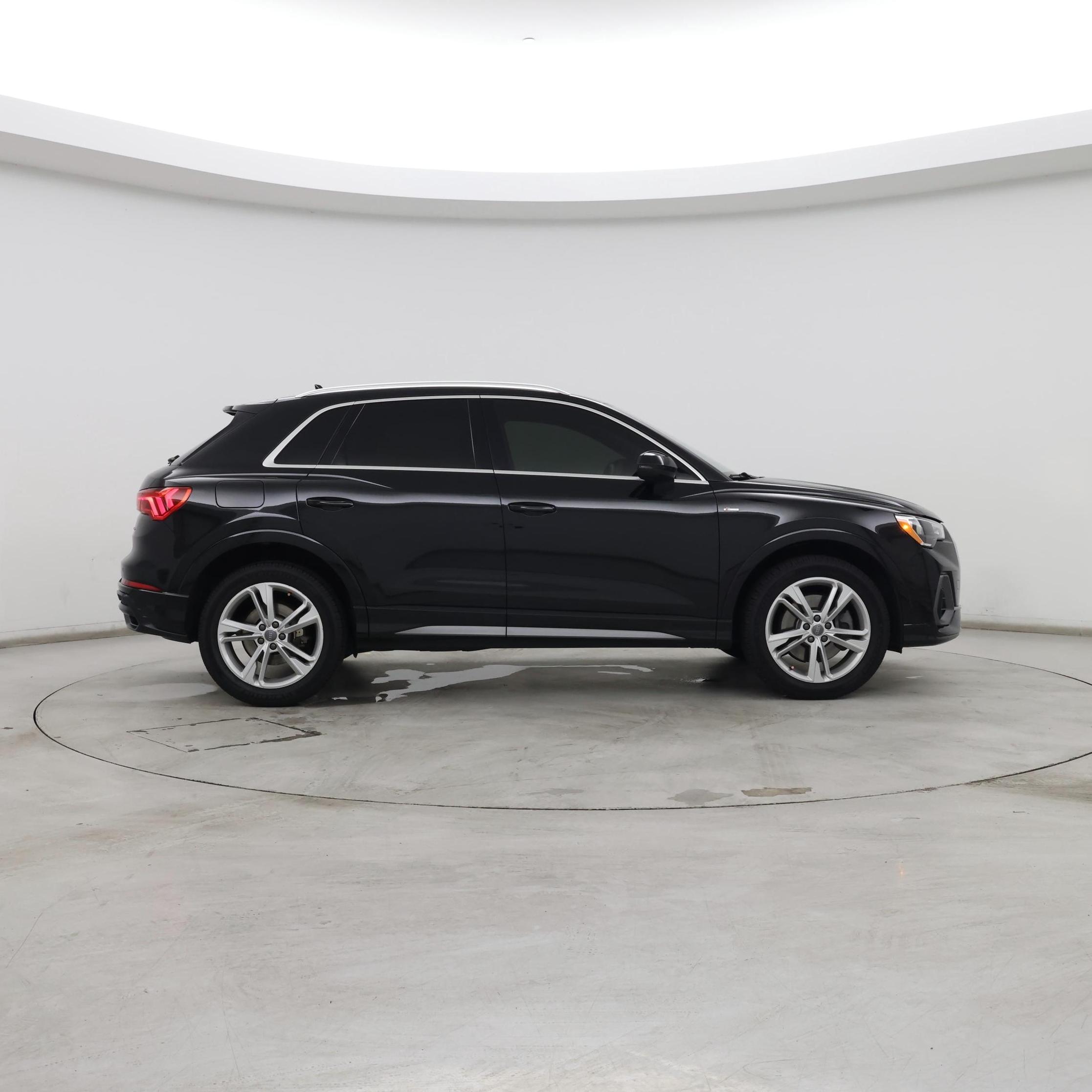 Thumbnail: 2020 Audi Q3 - 7