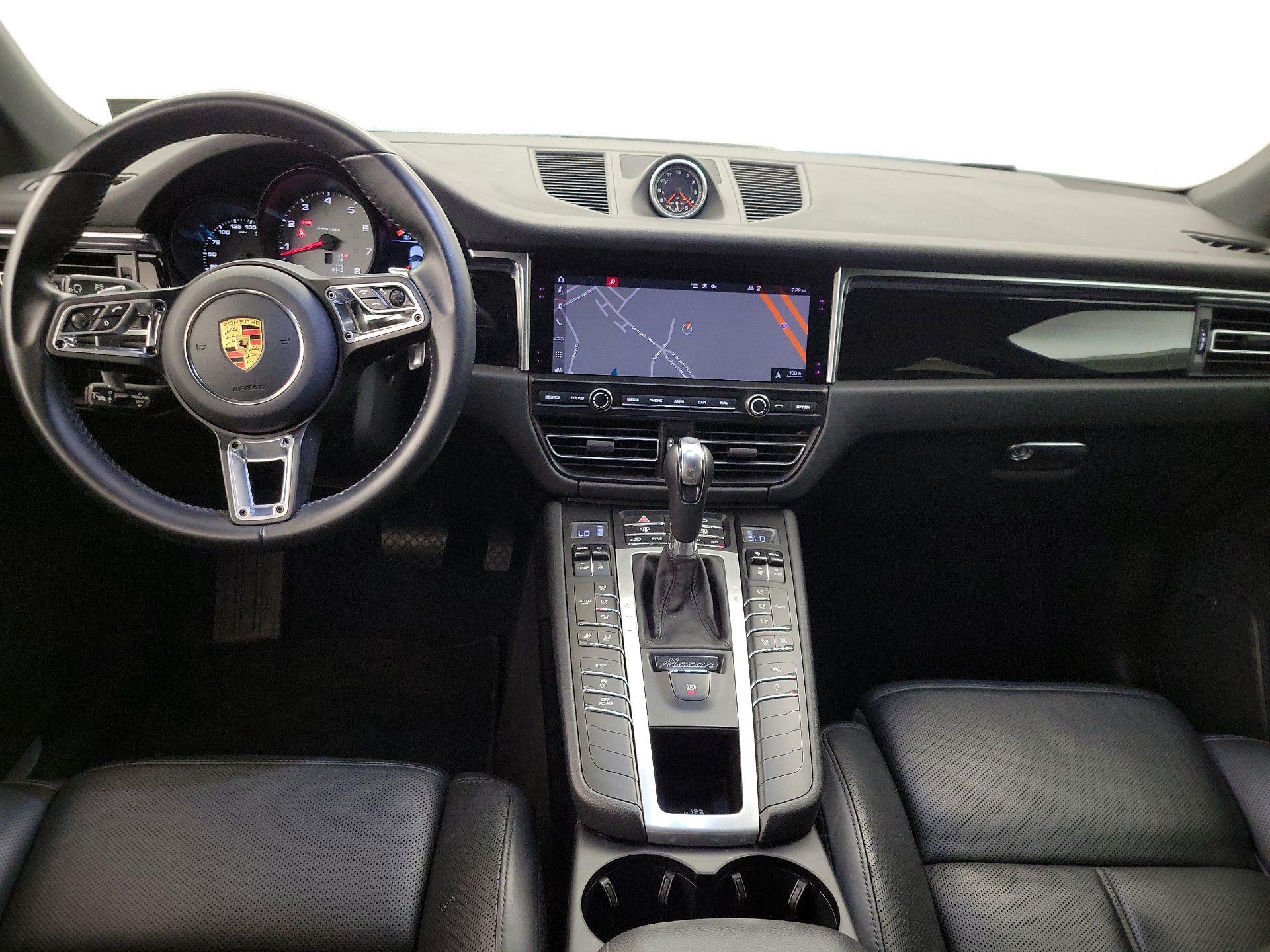 Thumbnail: 2021 Porsche Macan - 9