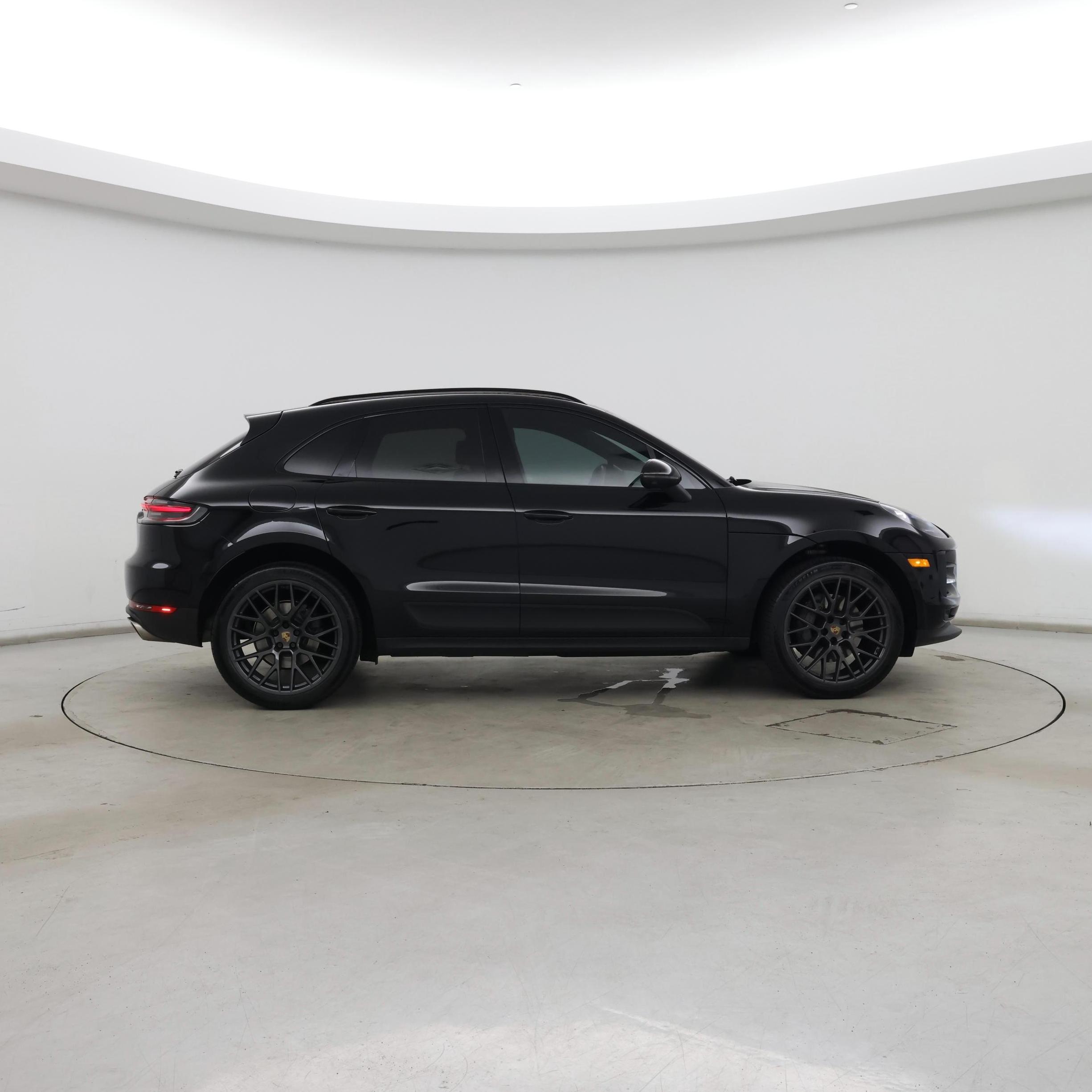 Thumbnail: 2021 Porsche Macan - 7