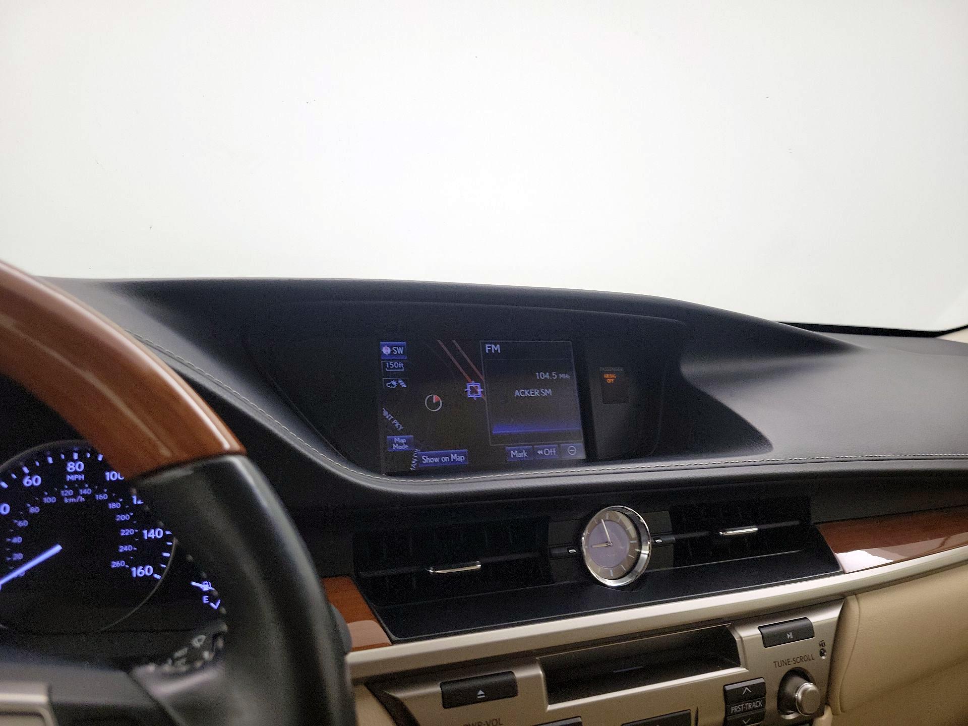 Thumbnail: 2013 Lexus ES - 14