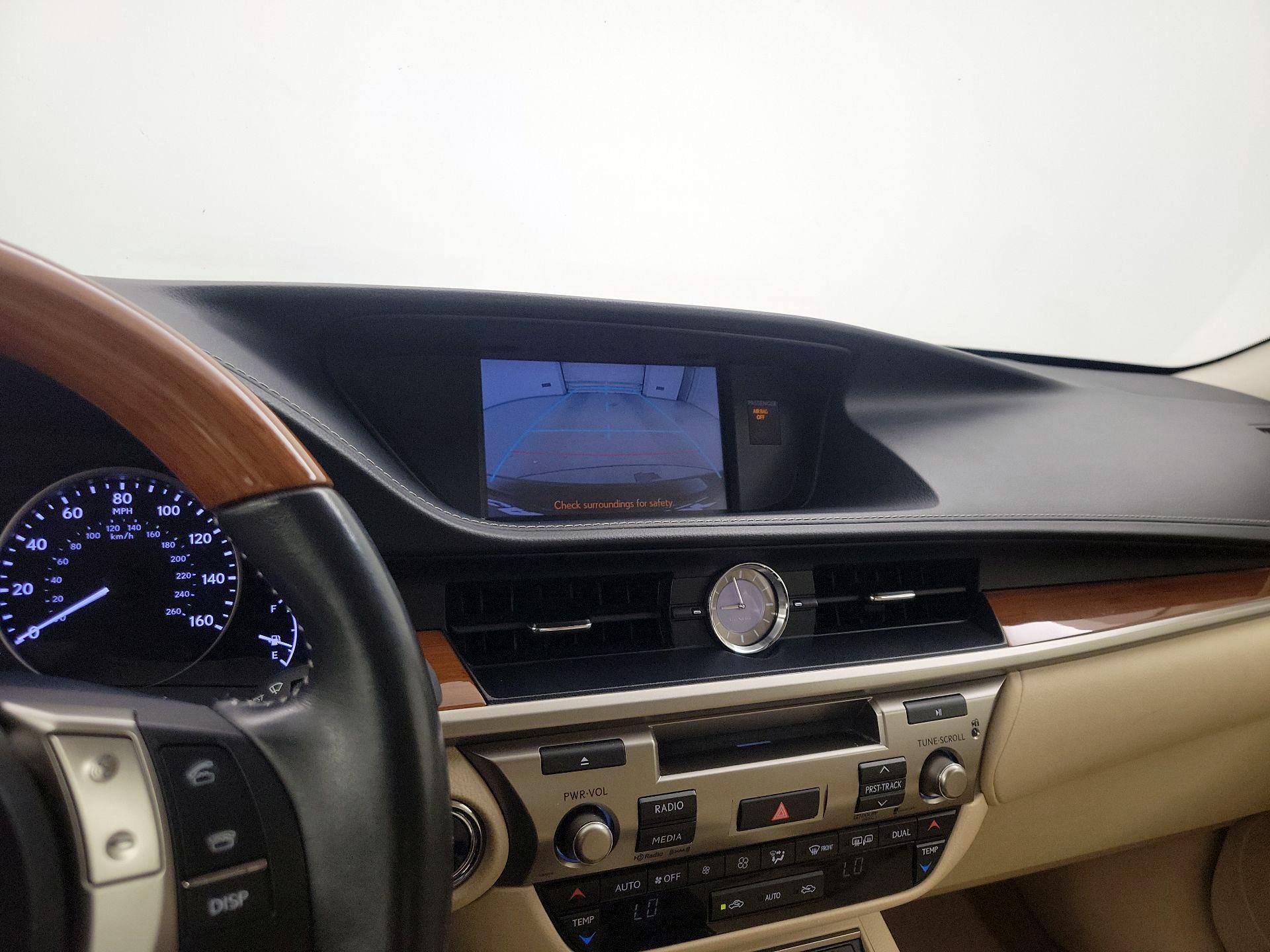 Thumbnail: 2013 Lexus ES - 15
