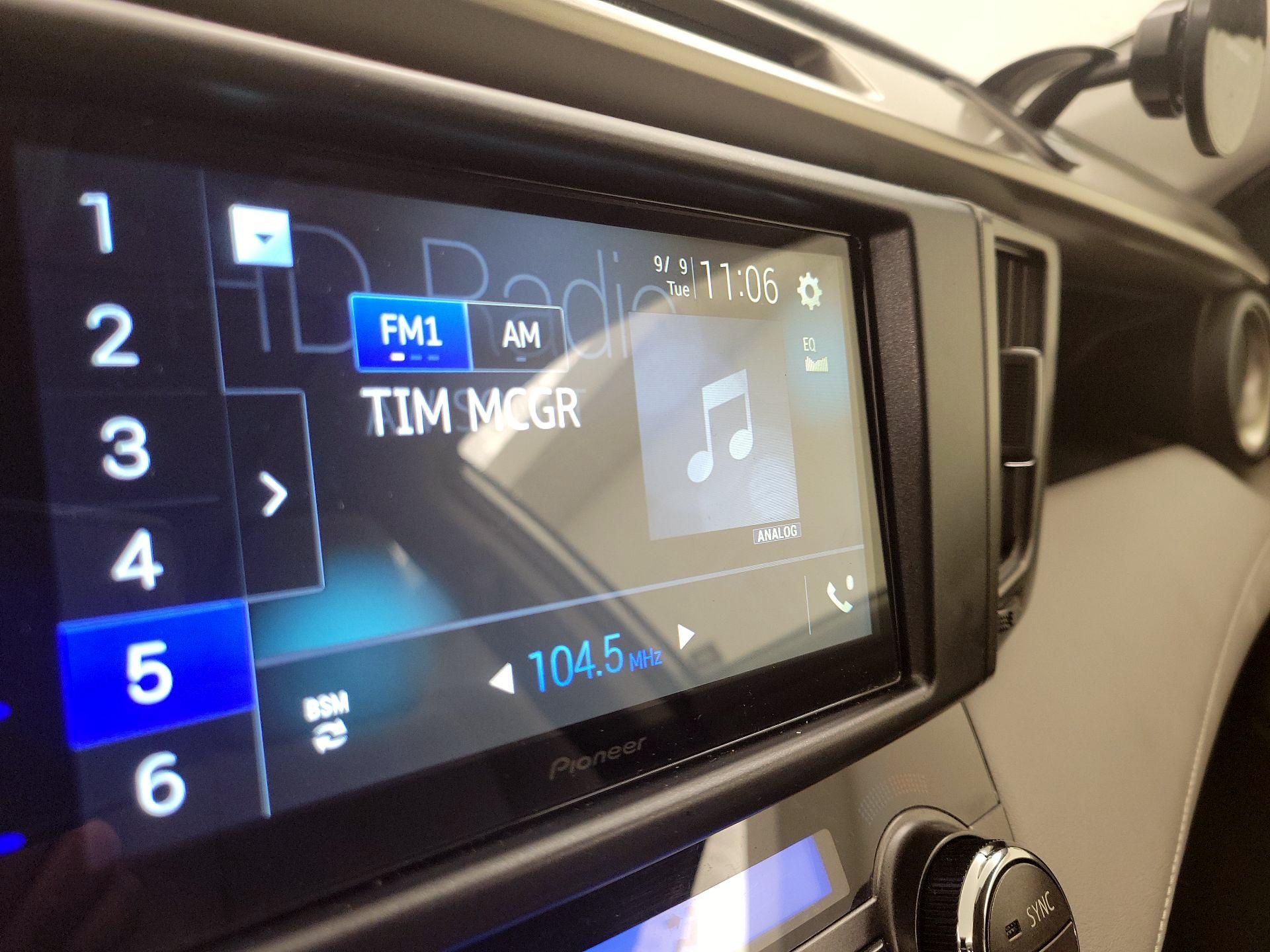 Thumbnail: 2013 Toyota RAV4 - 15