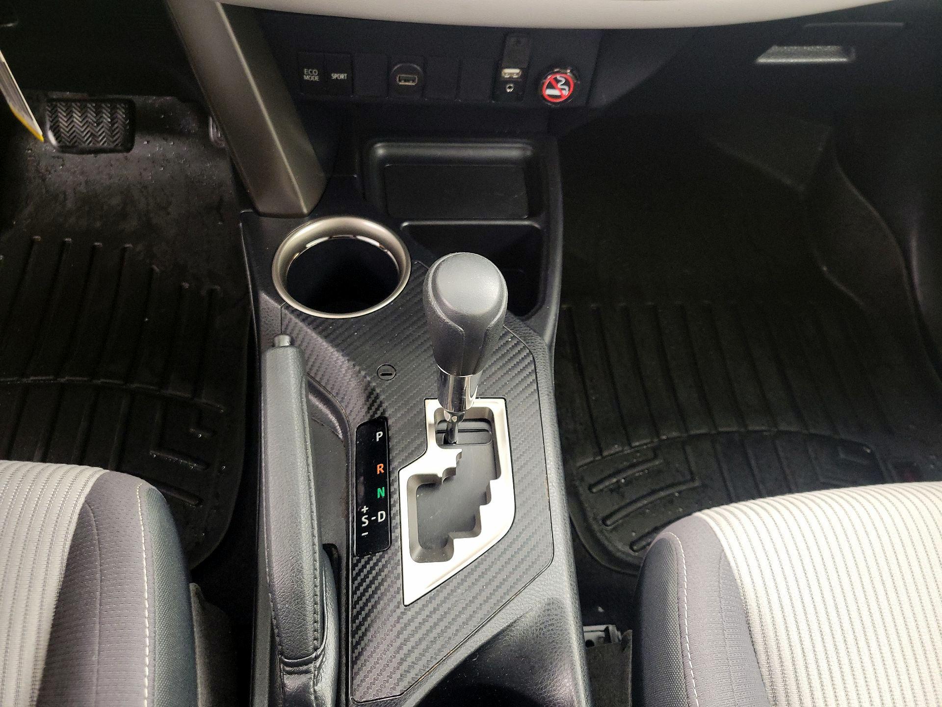 Thumbnail: 2013 Toyota RAV4 - 17