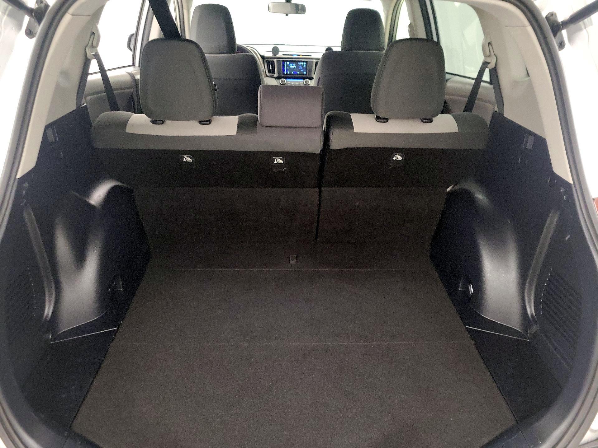 Thumbnail: 2013 Toyota RAV4 - 20