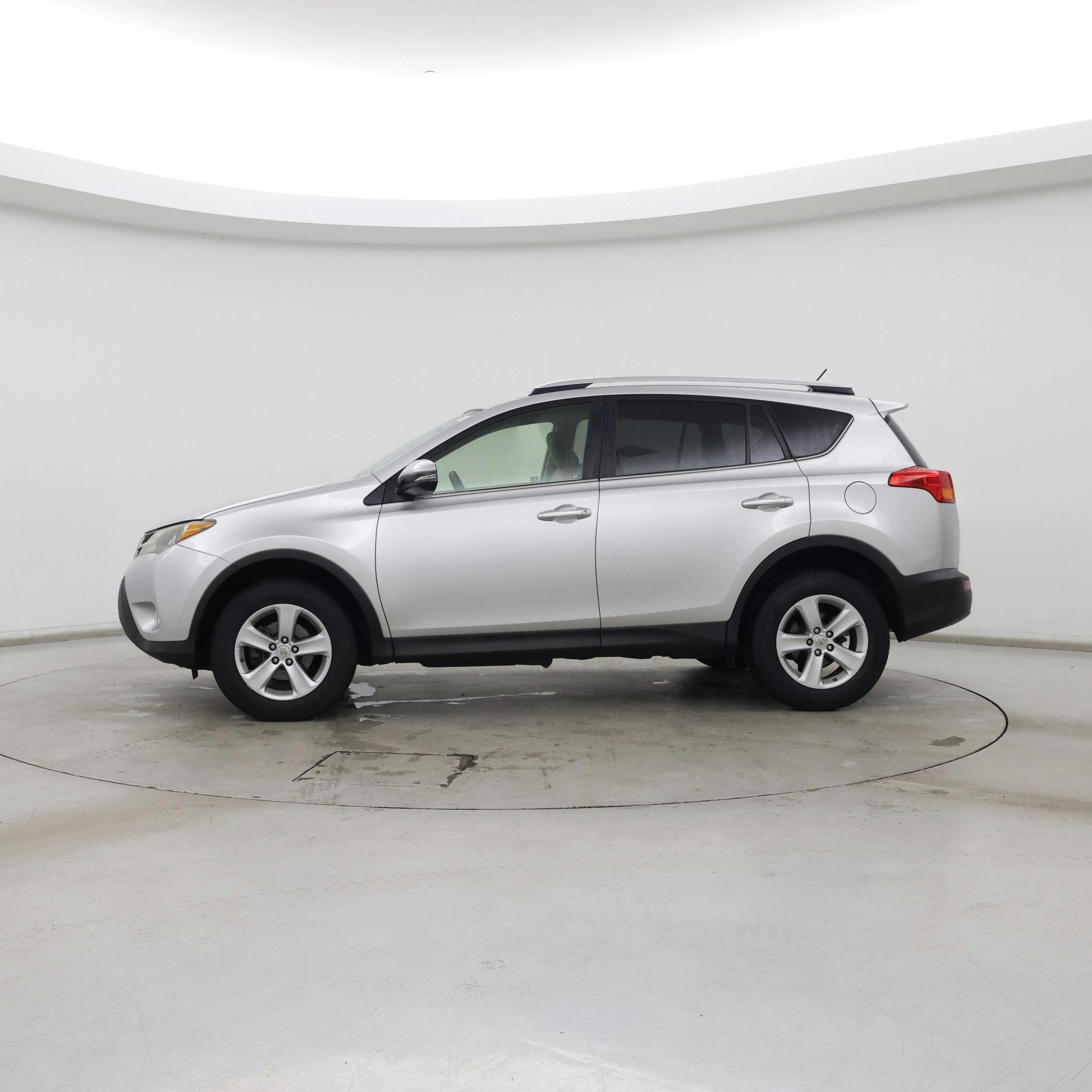Thumbnail: 2013 Toyota RAV4 - 3