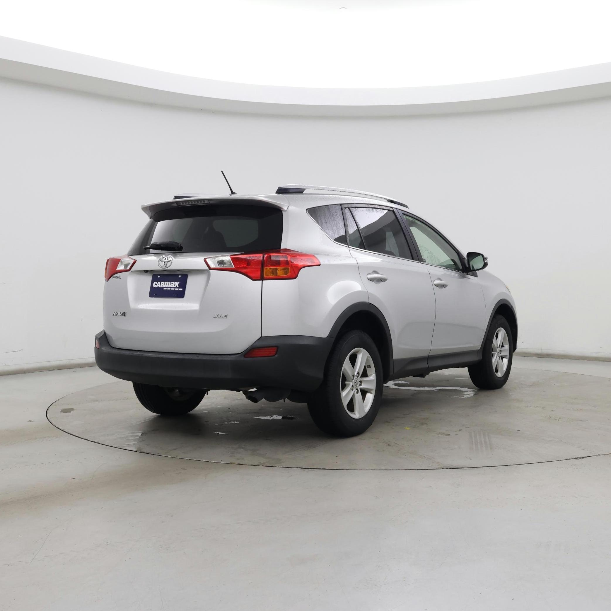 Thumbnail: 2013 Toyota RAV4 - 8