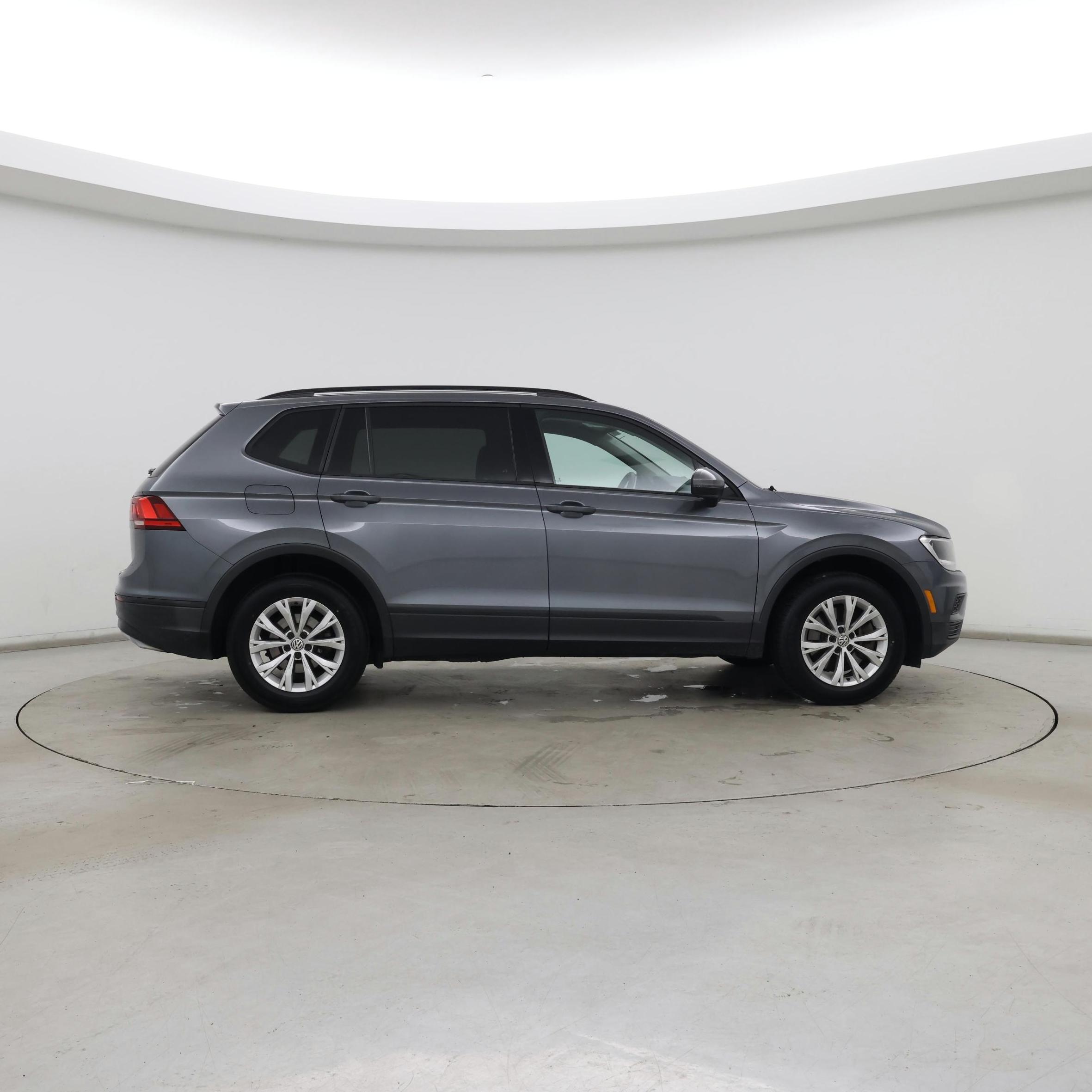 Thumbnail: 2019 Volkswagen Tiguan - 7