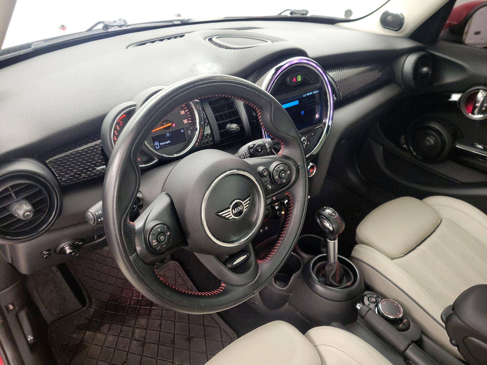 Thumbnail: 2019 MINI Cooper Hardtop - 9