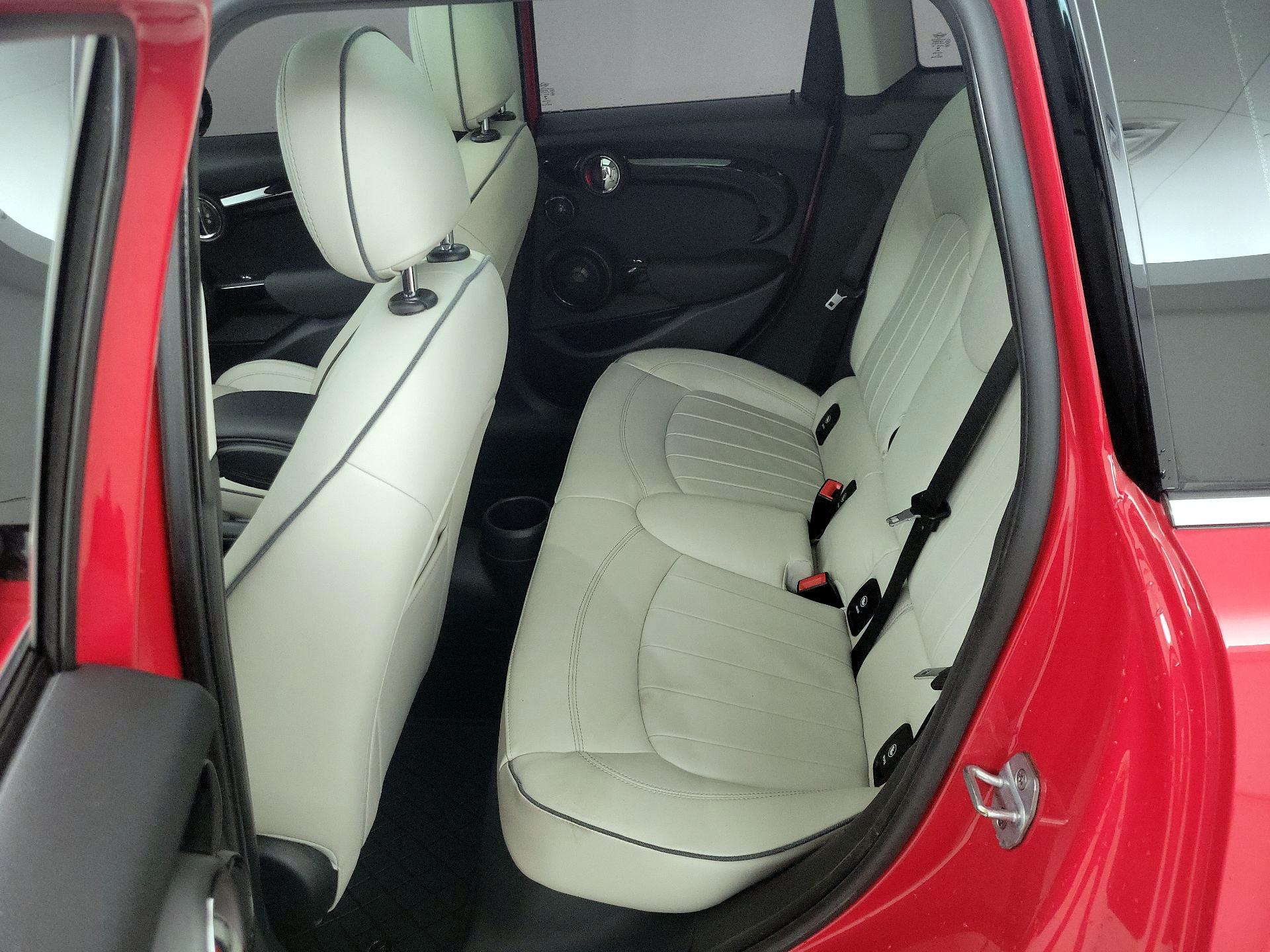 Thumbnail: 2019 MINI Cooper Hardtop - 20