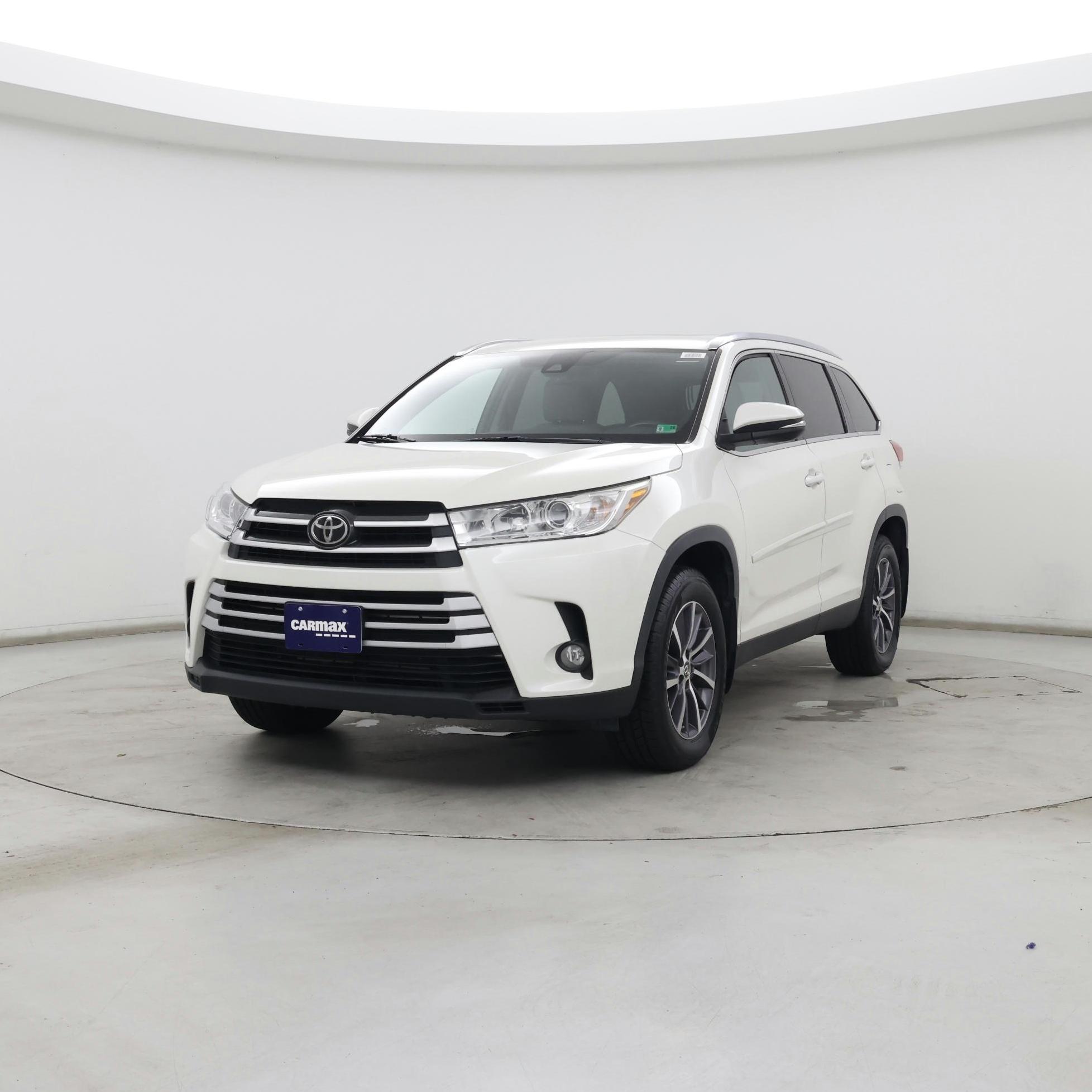 Thumbnail: 2019 Toyota Highlander - 4