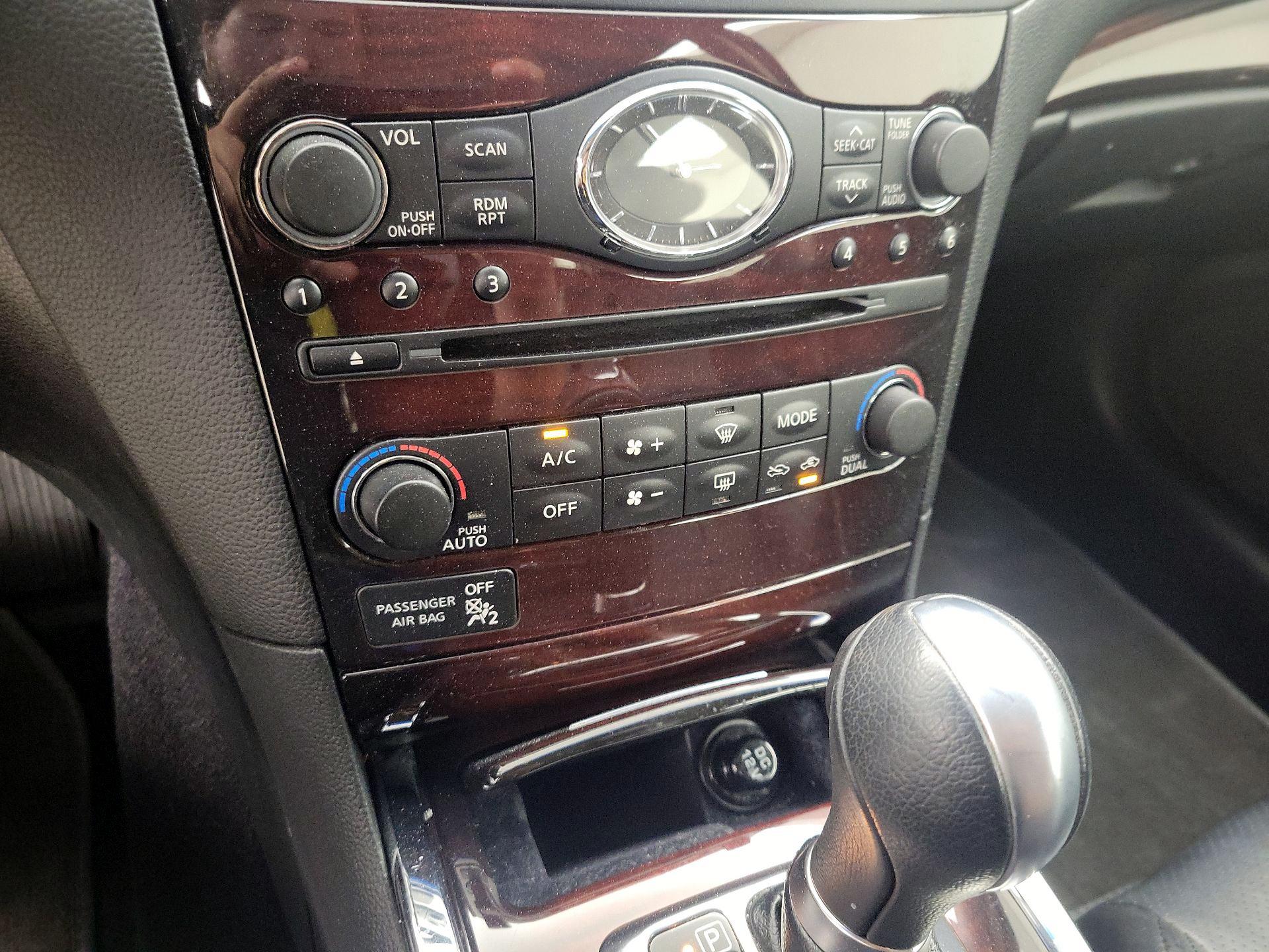 Thumbnail: 2013 INFINITI G37 - 17