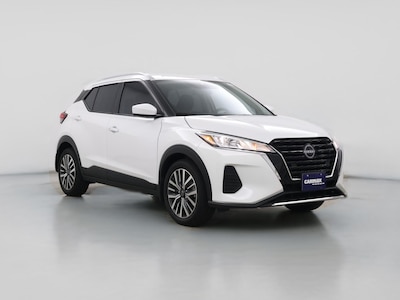 White 2023 Nissan Kicks SV