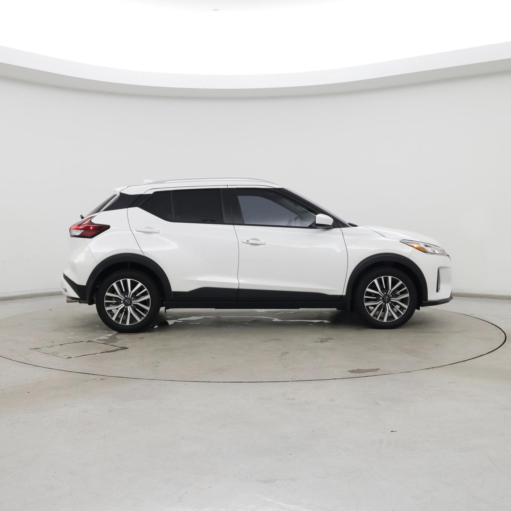 Thumbnail: 2023 Nissan Kicks - 7