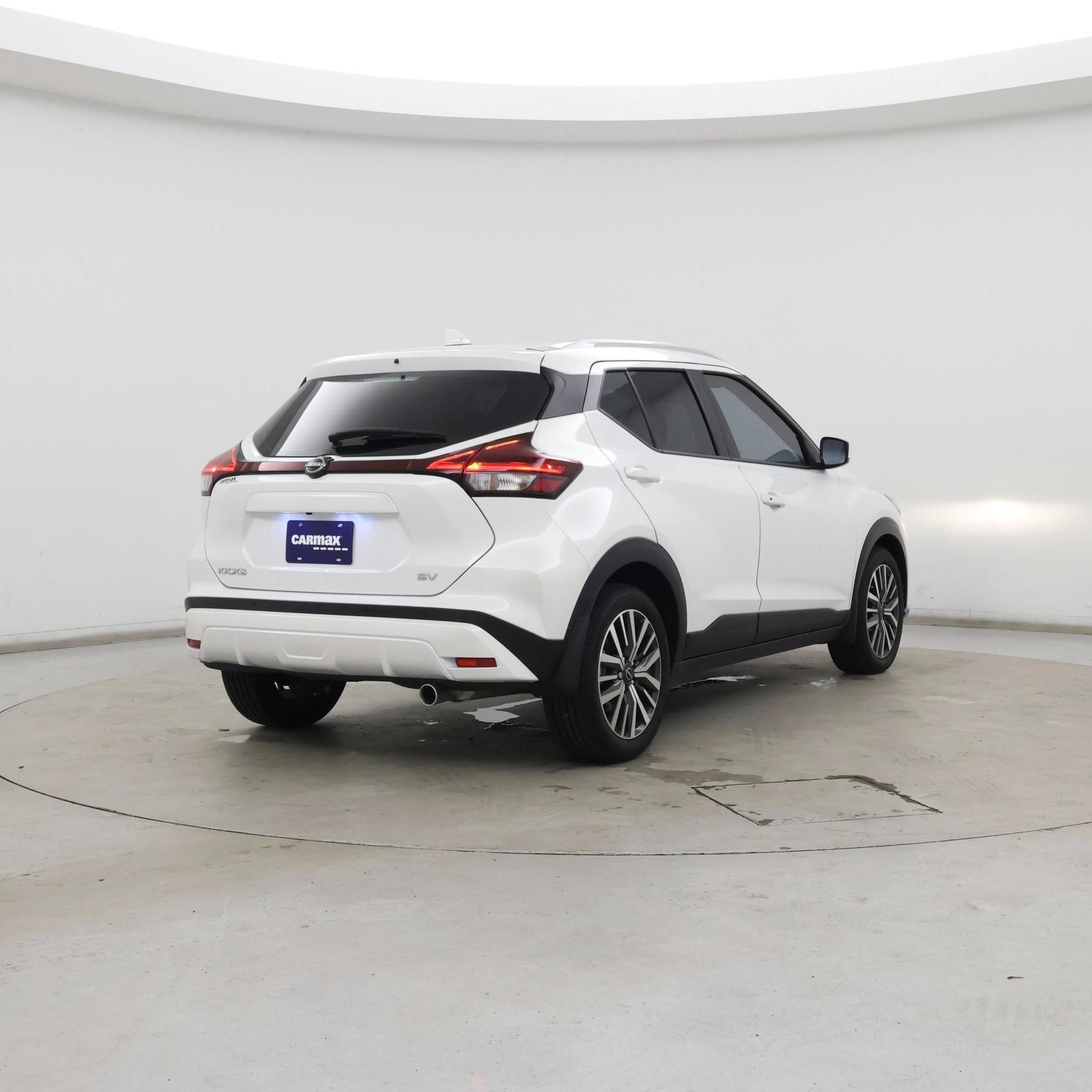 Thumbnail: 2023 Nissan Kicks - 8