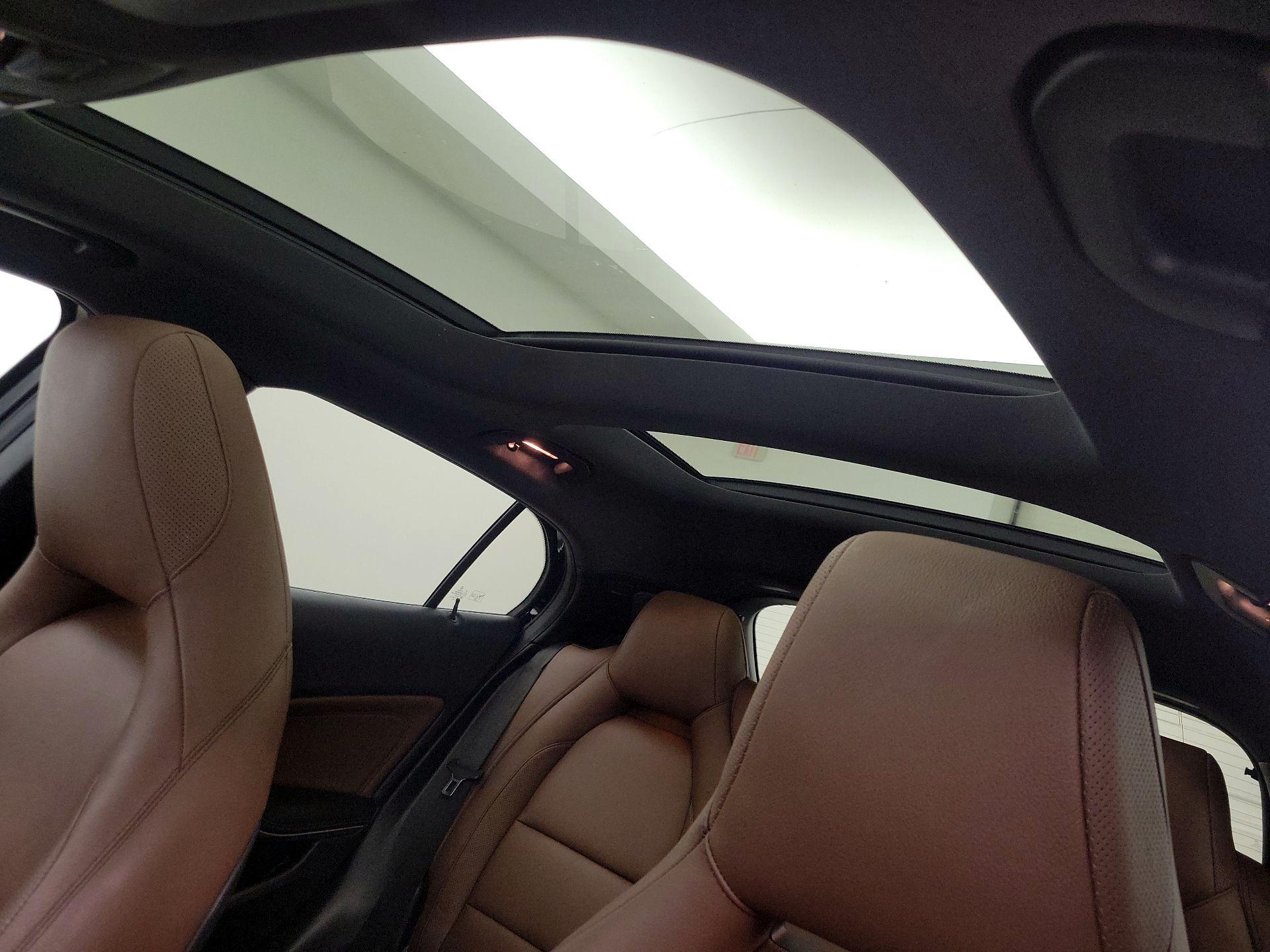 Thumbnail: 2015 Mercedes-Benz GLA - 20