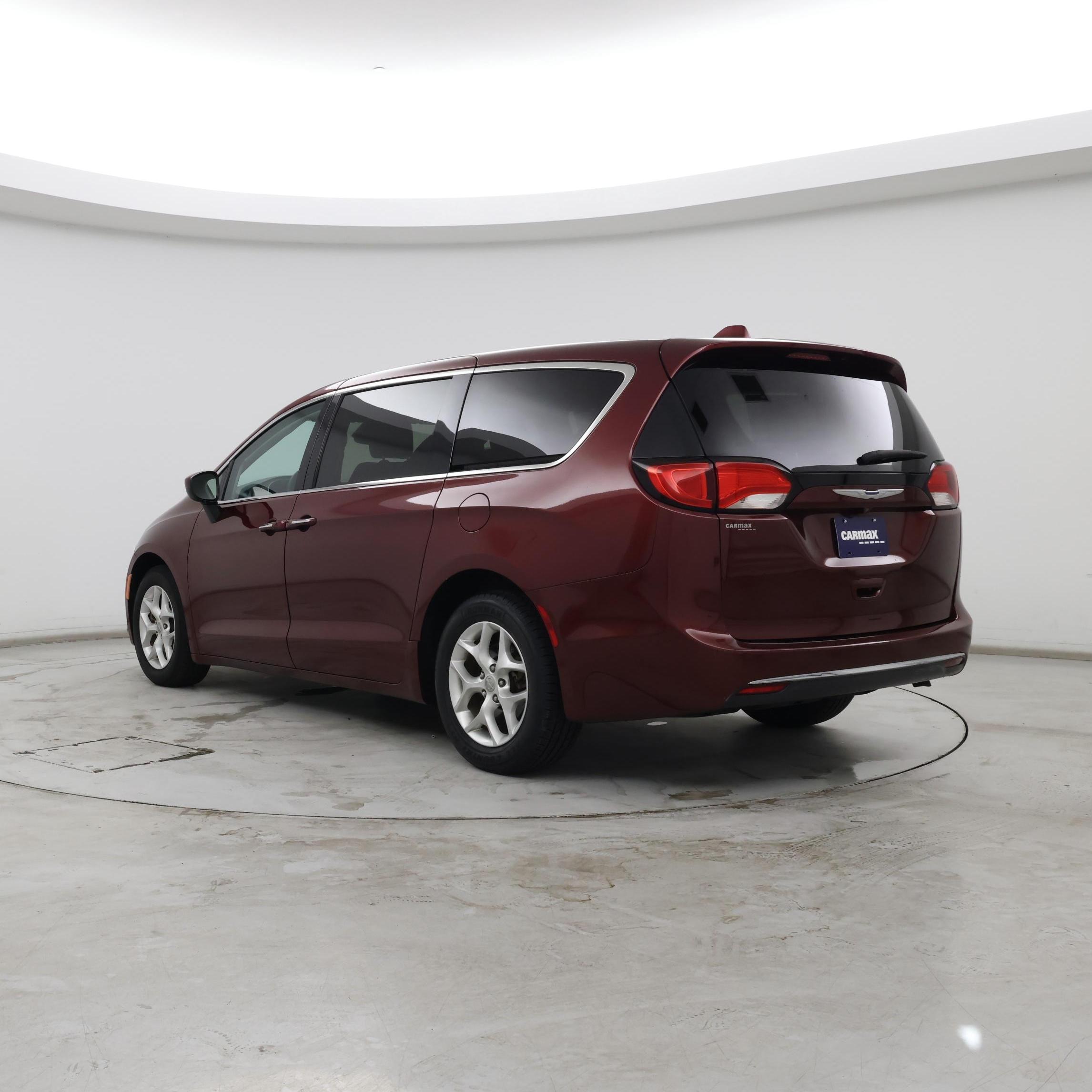Thumbnail: 2017 Chrysler Pacifica - 2