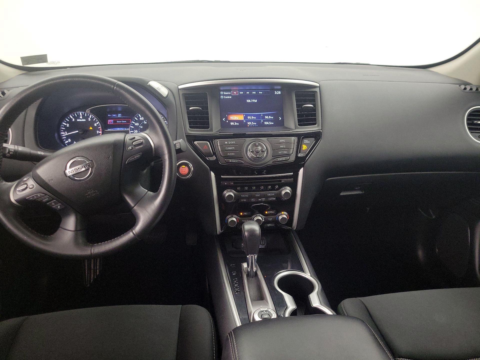 Thumbnail: 2020 Nissan Pathfinder - 9