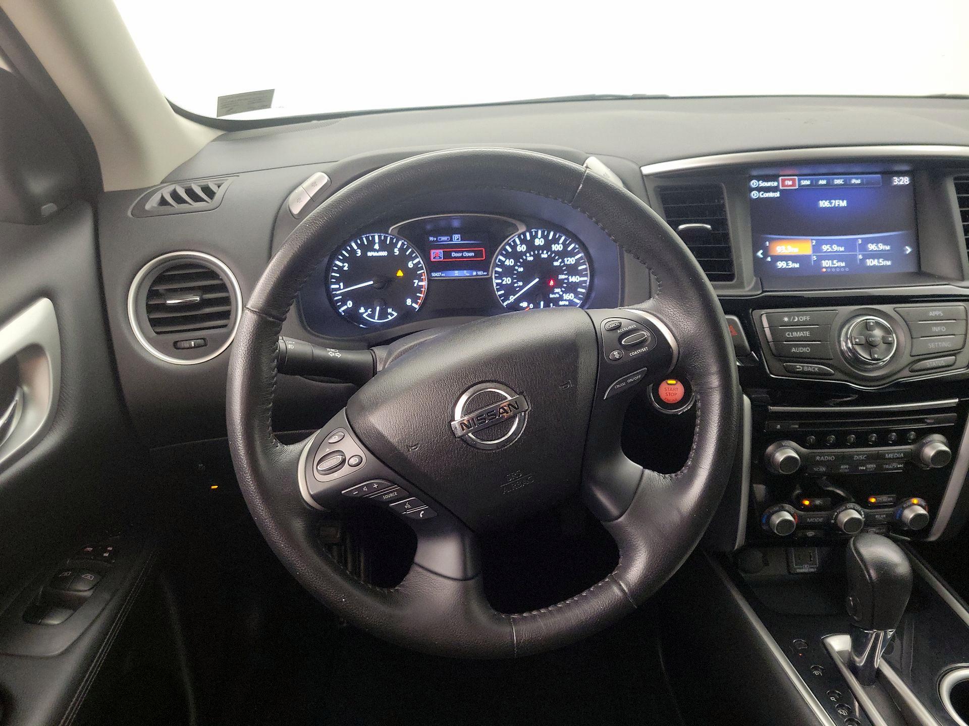 Thumbnail: 2020 Nissan Pathfinder - 10