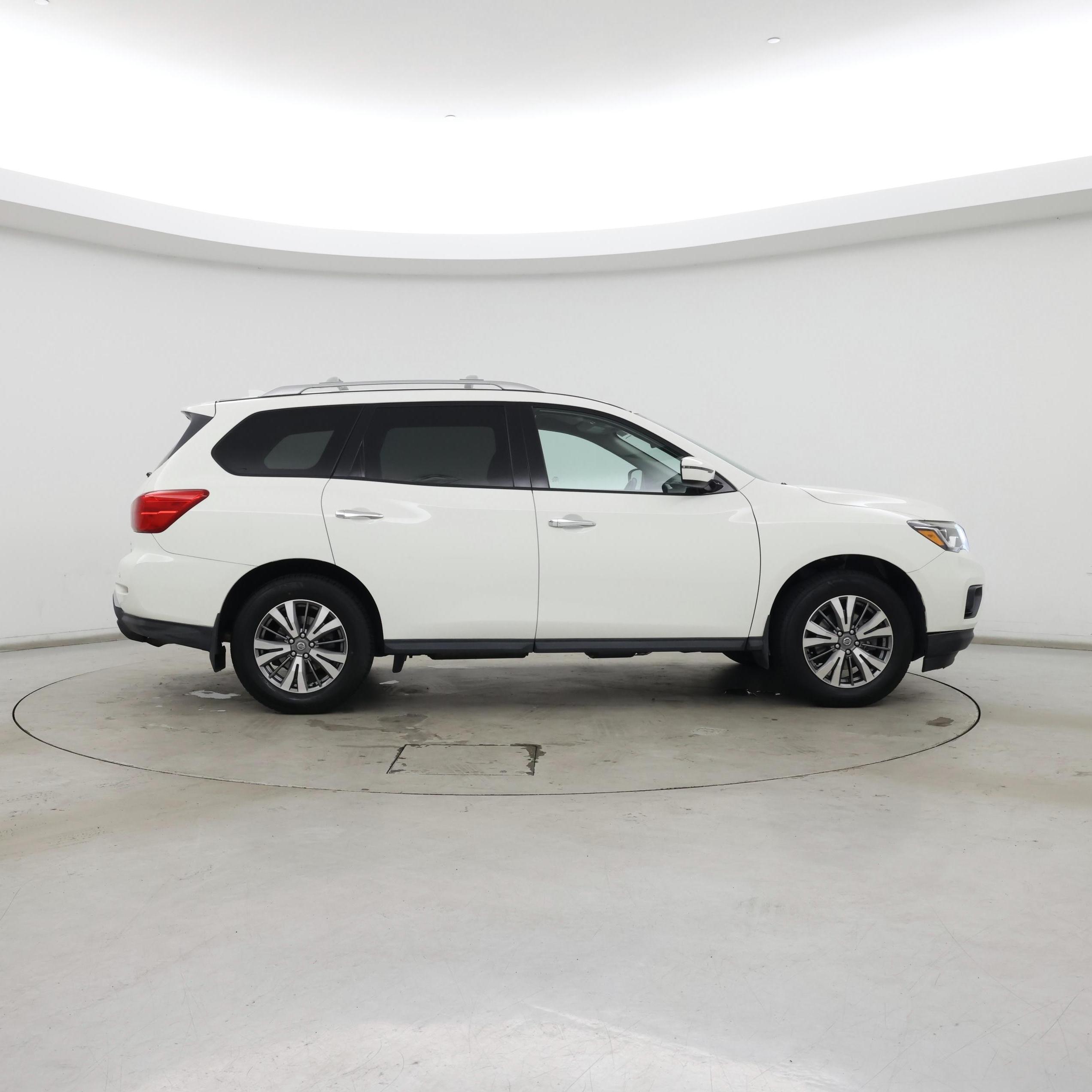 Thumbnail: 2020 Nissan Pathfinder - 7