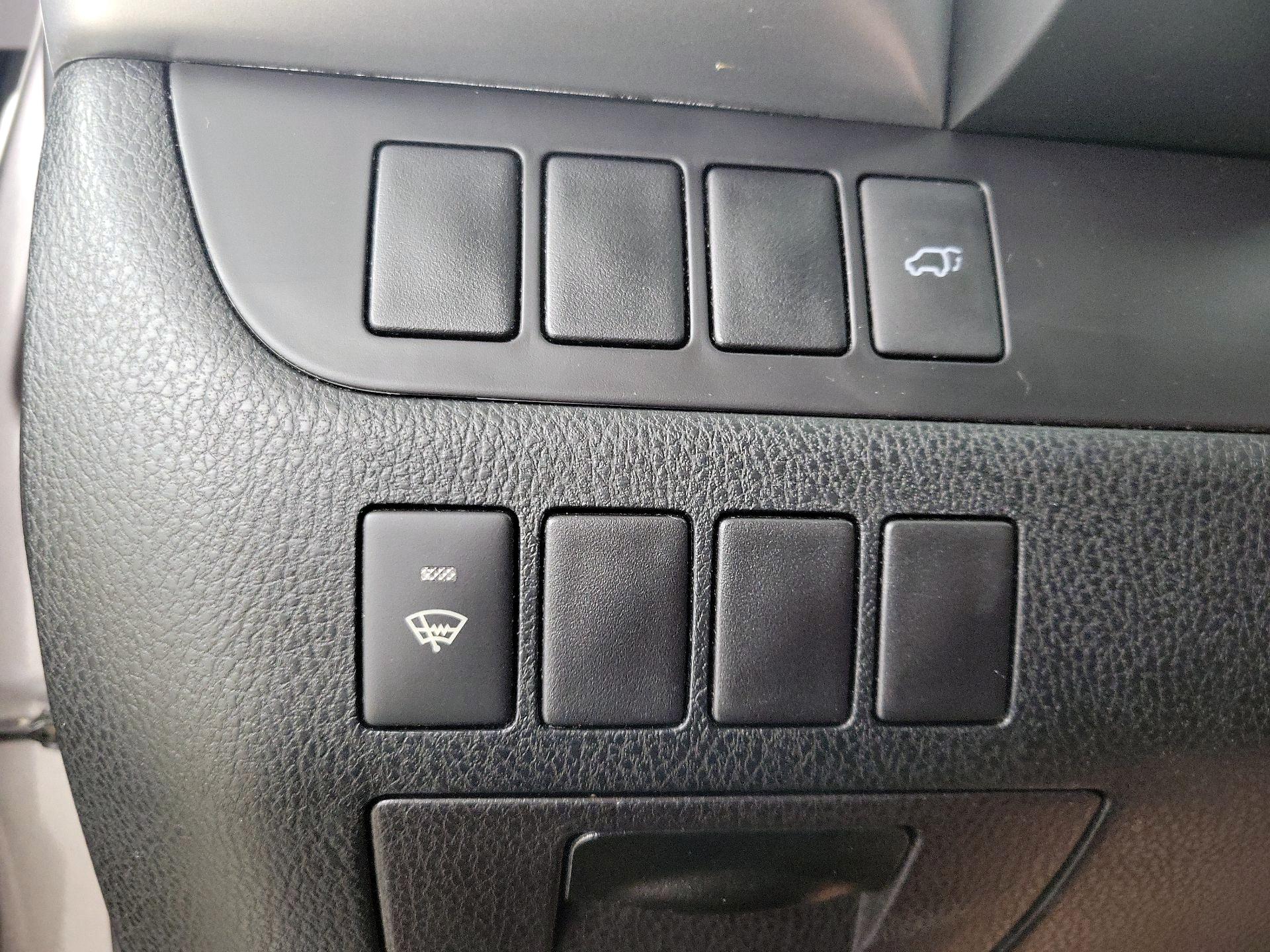 Thumbnail: 2016 Toyota Highlander - 13