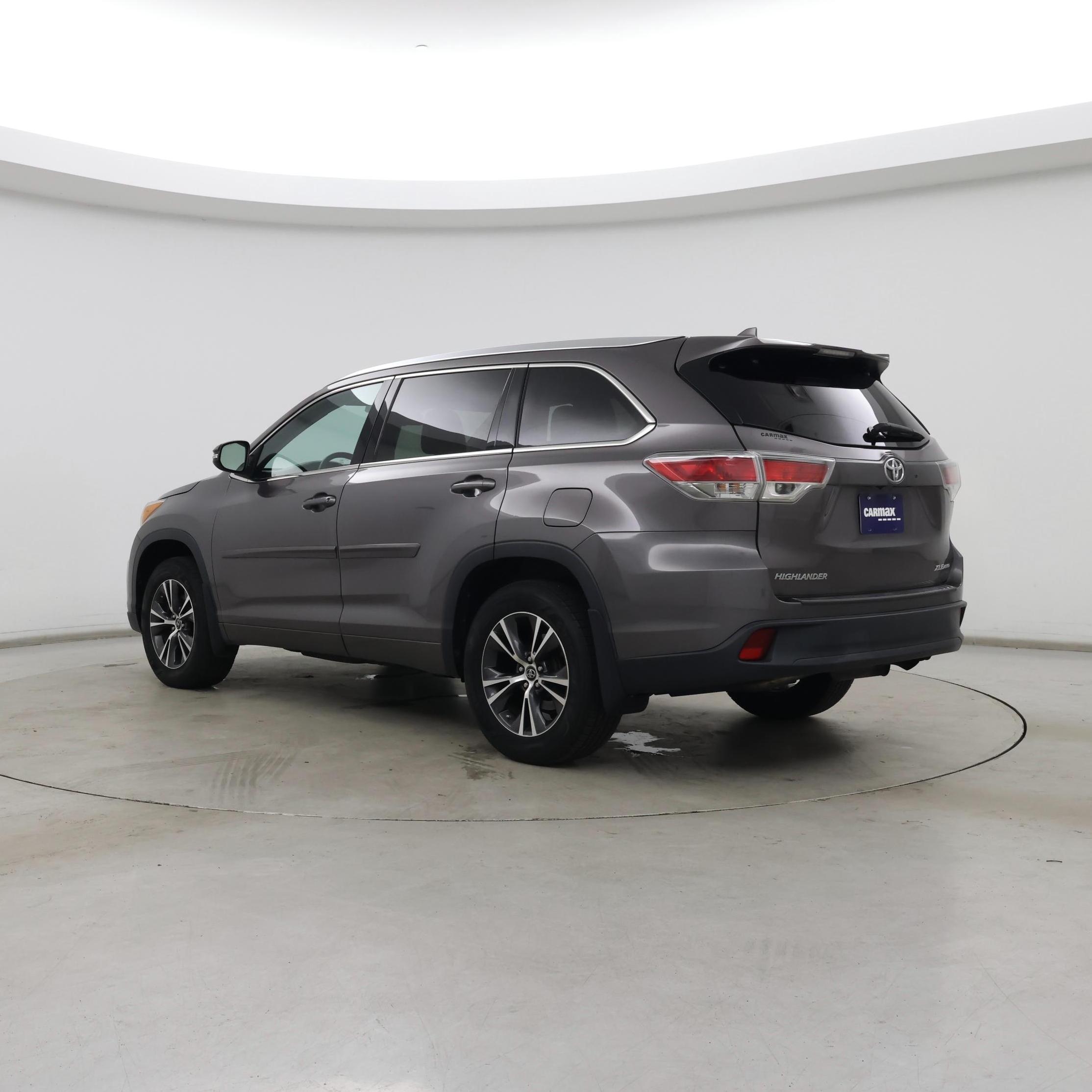Thumbnail: 2016 Toyota Highlander - 2