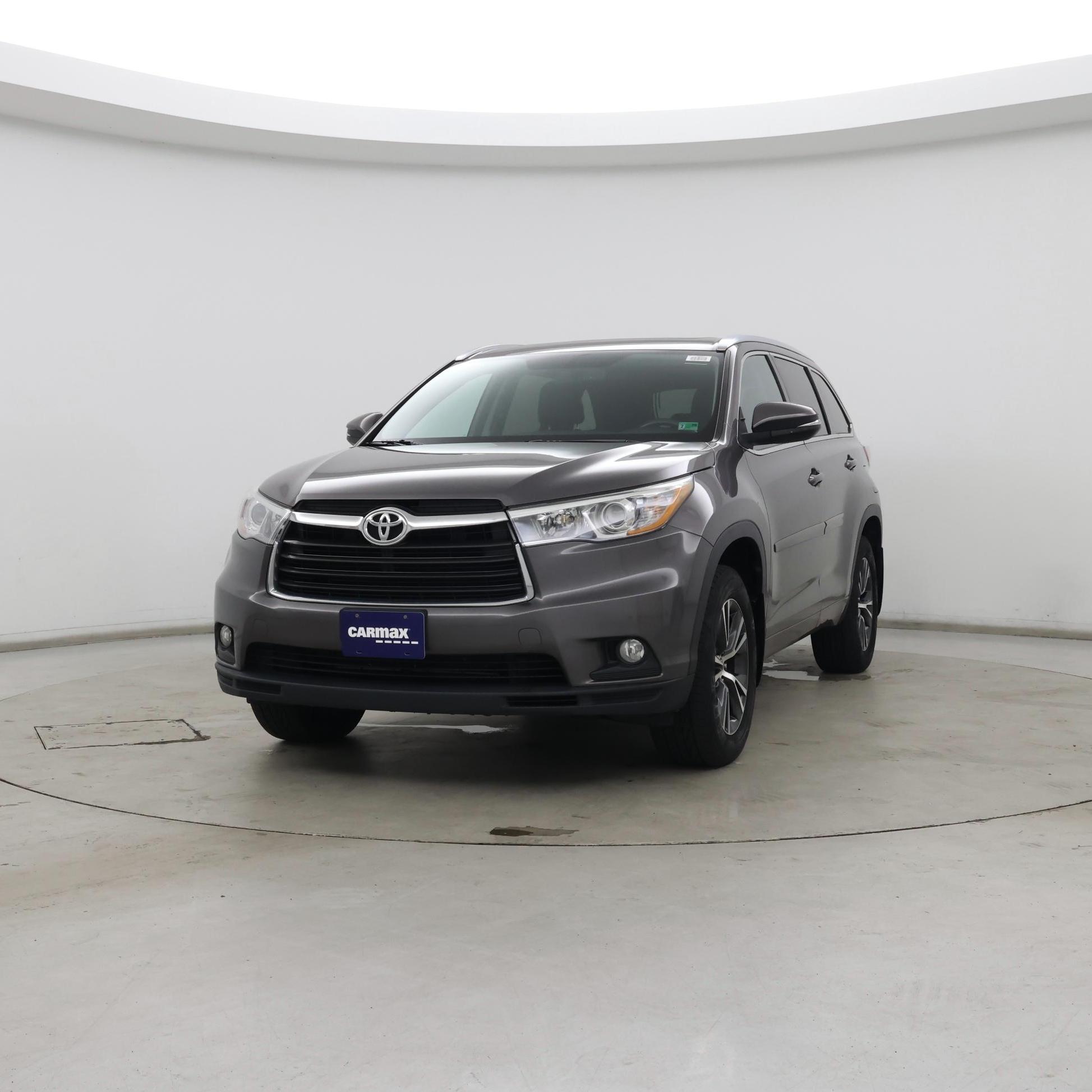 Thumbnail: 2016 Toyota Highlander - 4