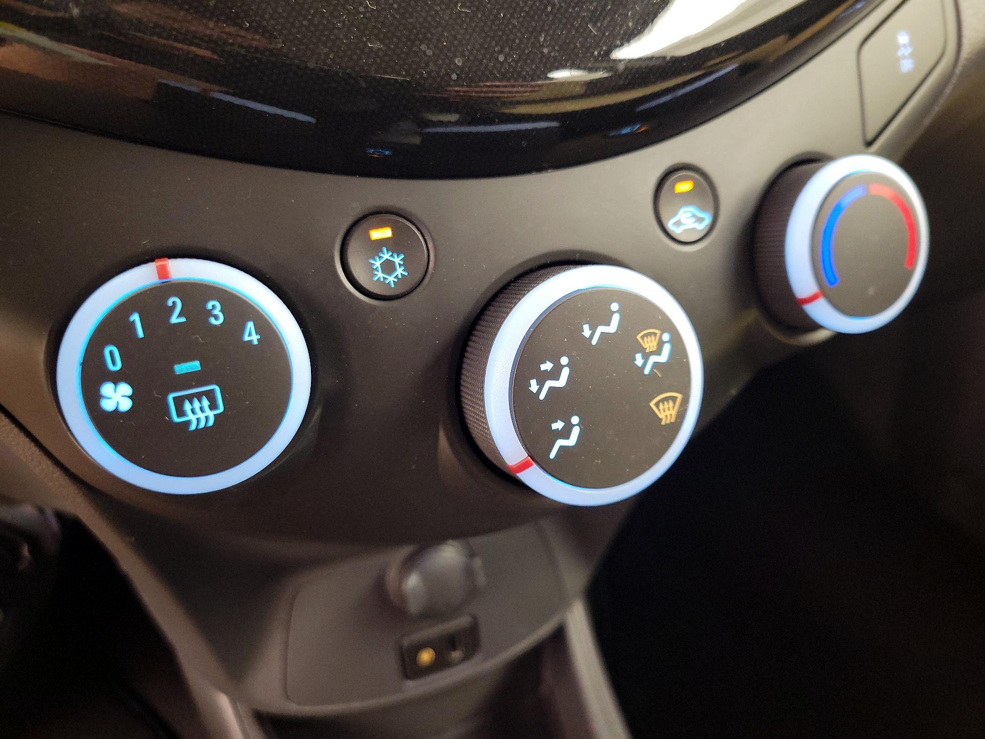 Thumbnail: 2014 Chevrolet Spark - 15