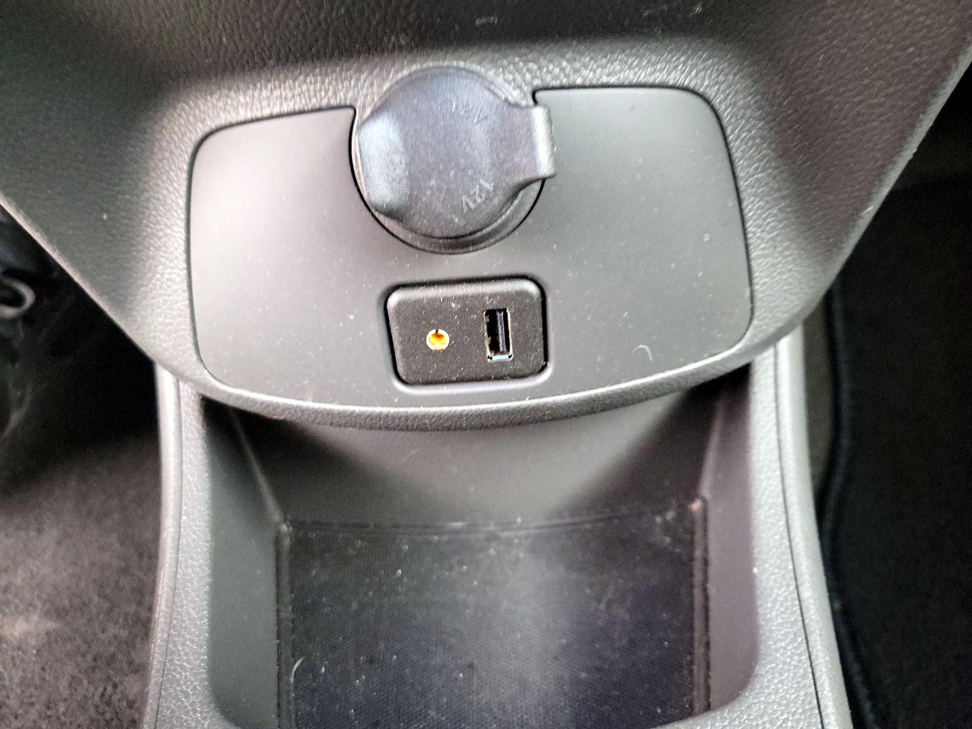 Thumbnail: 2014 Chevrolet Spark - 17