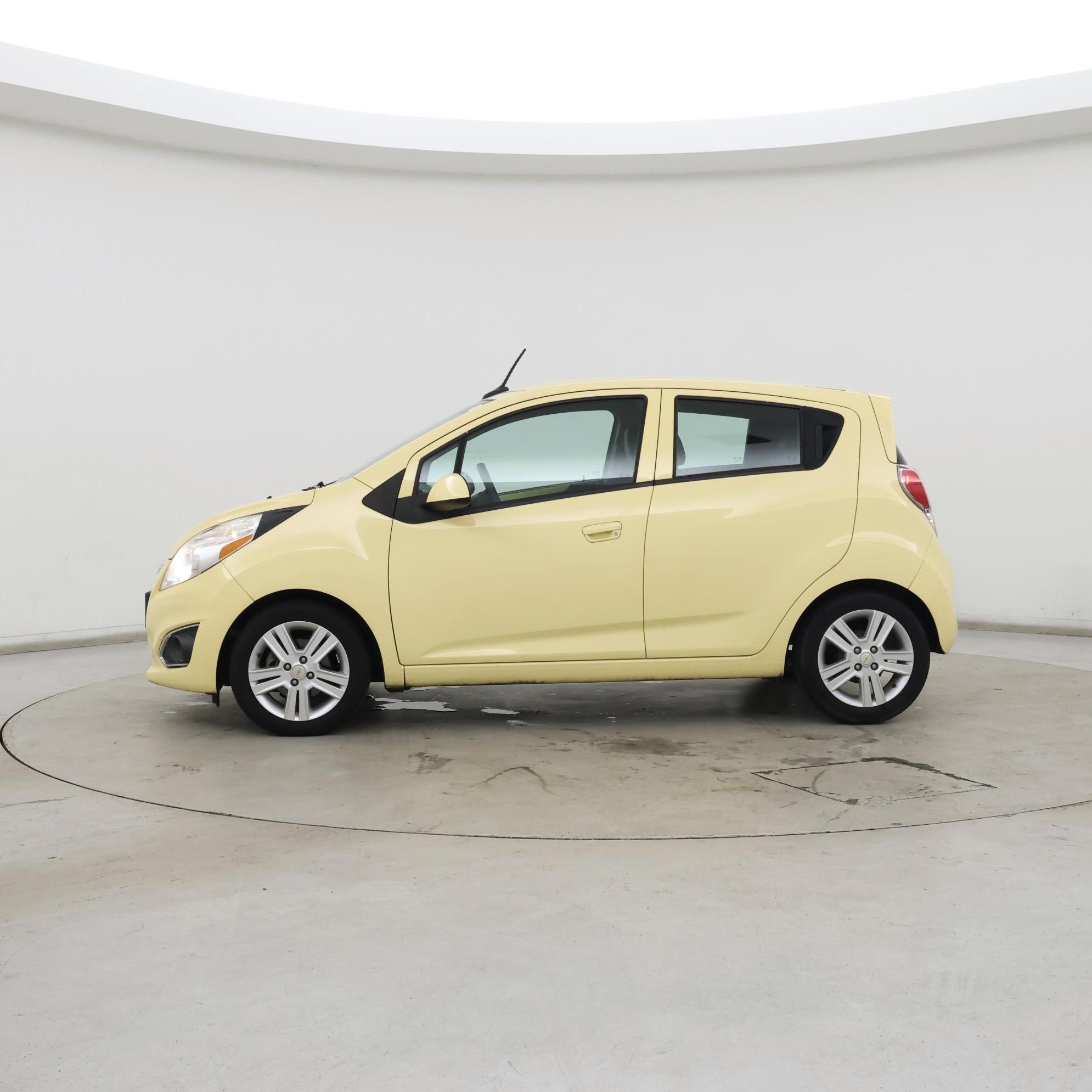 Thumbnail: 2014 Chevrolet Spark - 3