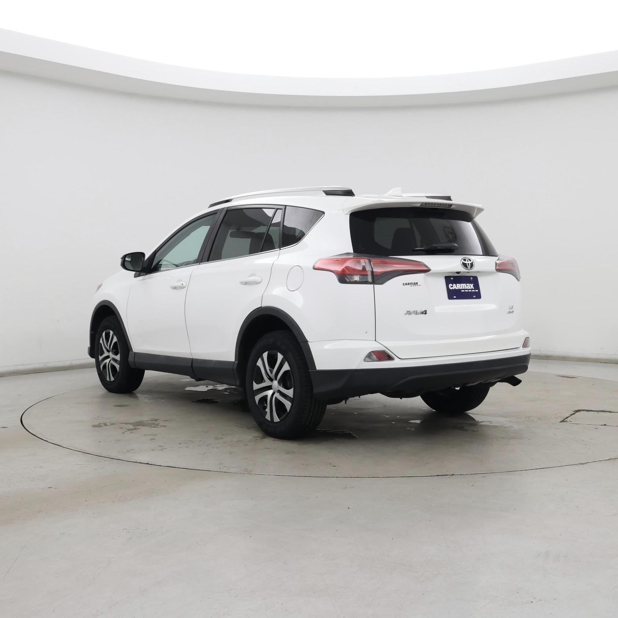 Thumbnail: 2016 Toyota RAV4 - 2