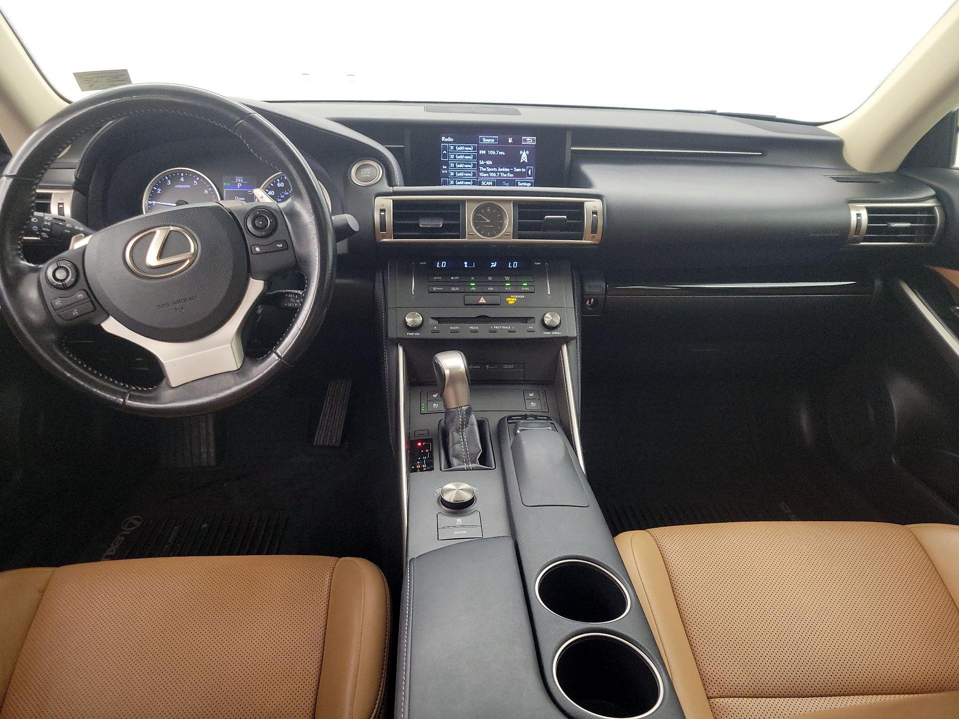 Thumbnail: 2016 Lexus IS - 9