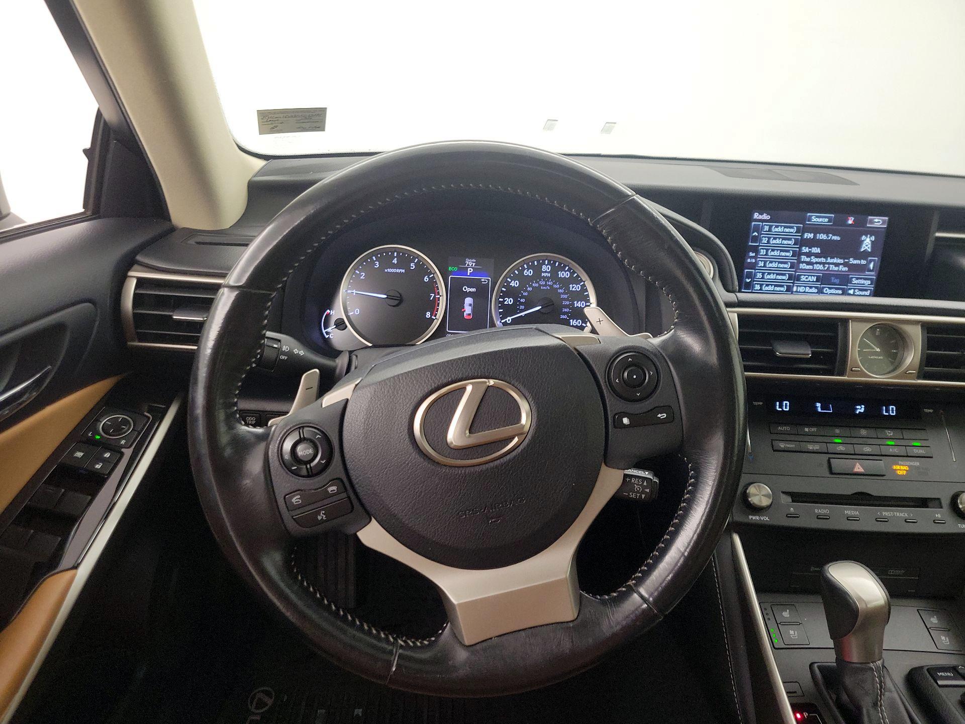 Thumbnail: 2016 Lexus IS - 10