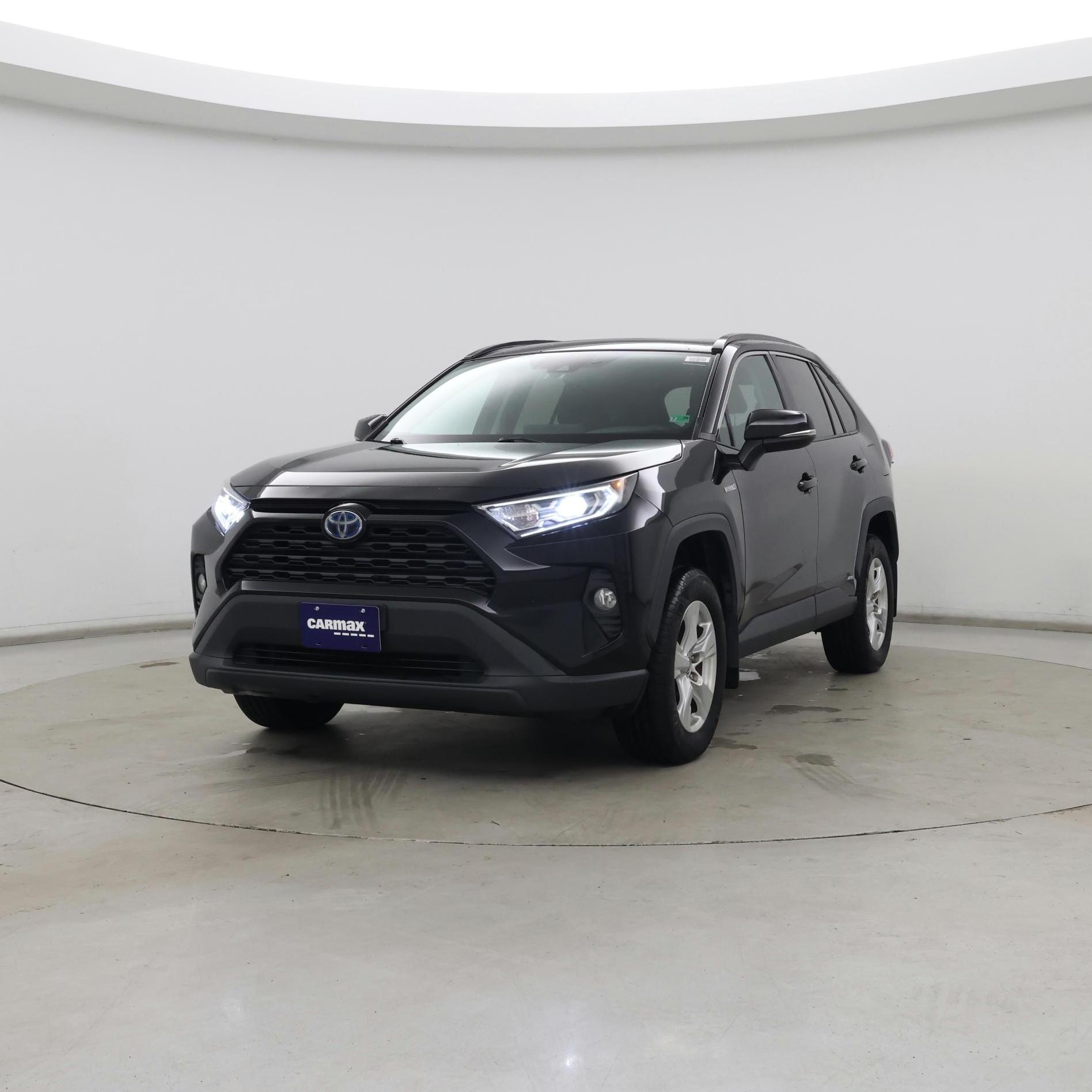 Thumbnail: 2019 Toyota RAV4 - 4