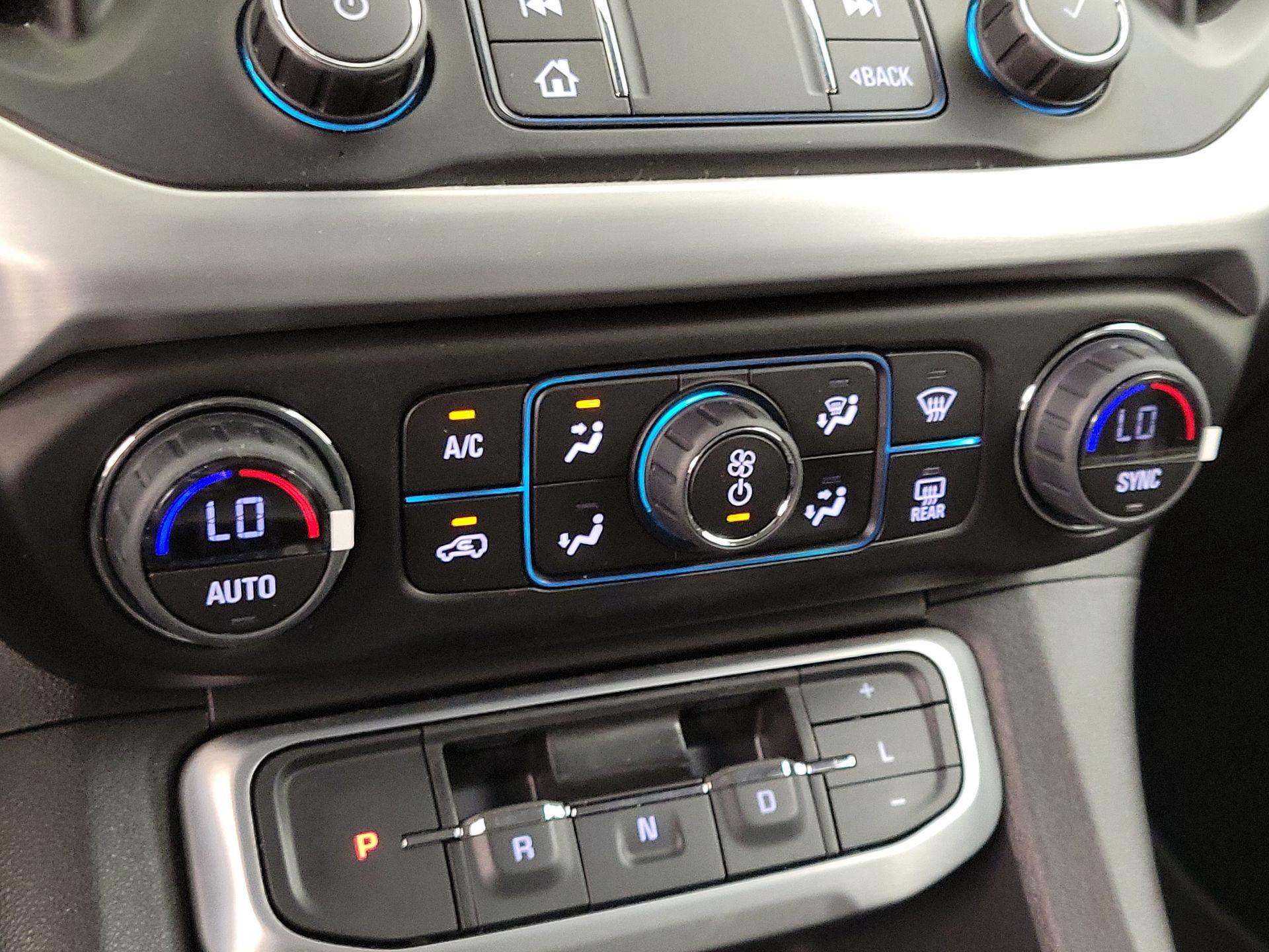 Thumbnail: 2020 GMC Acadia - 16