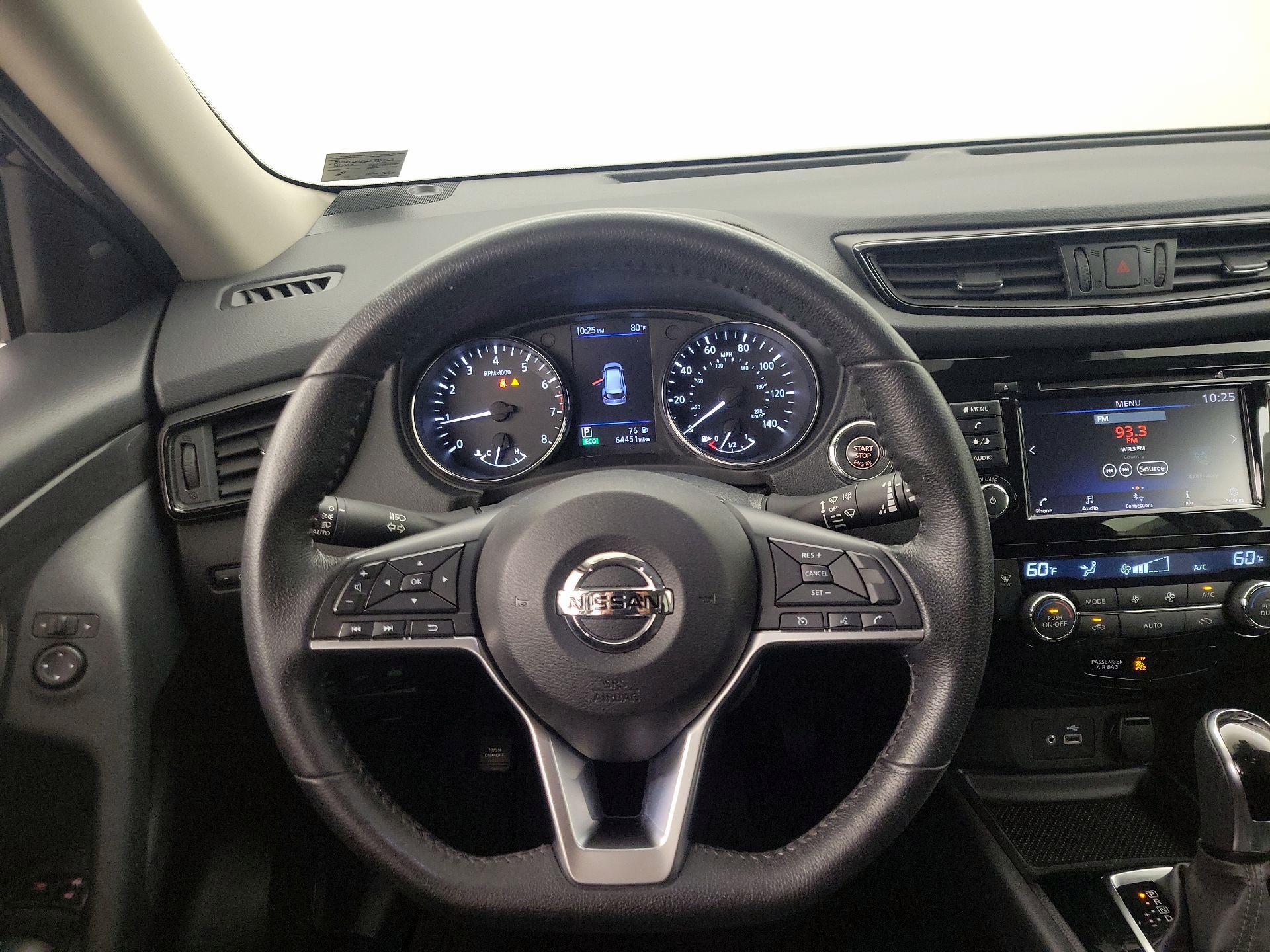 Thumbnail: 2020 Nissan Rogue - 10