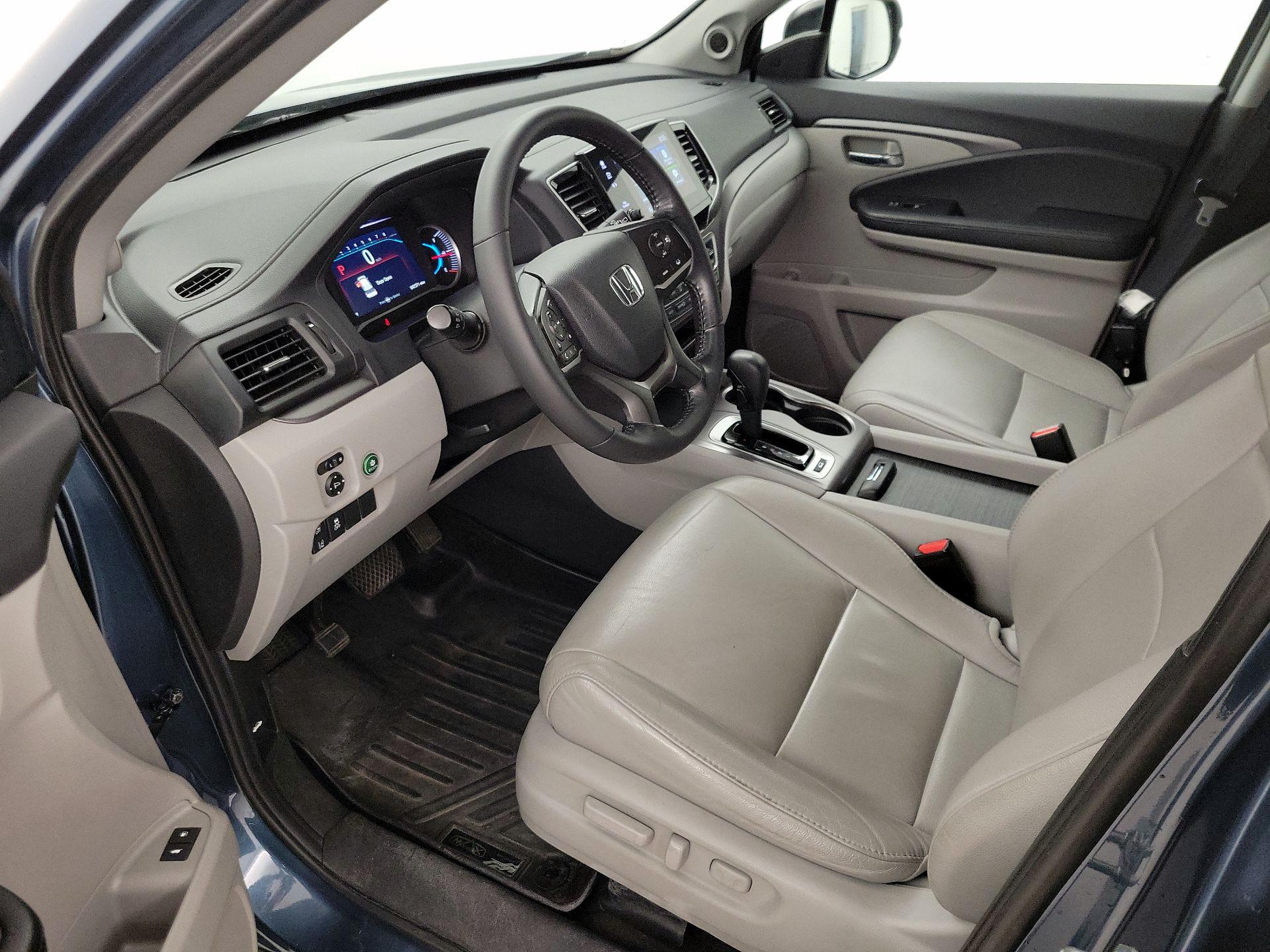Thumbnail: 2019 Honda Pilot - 11