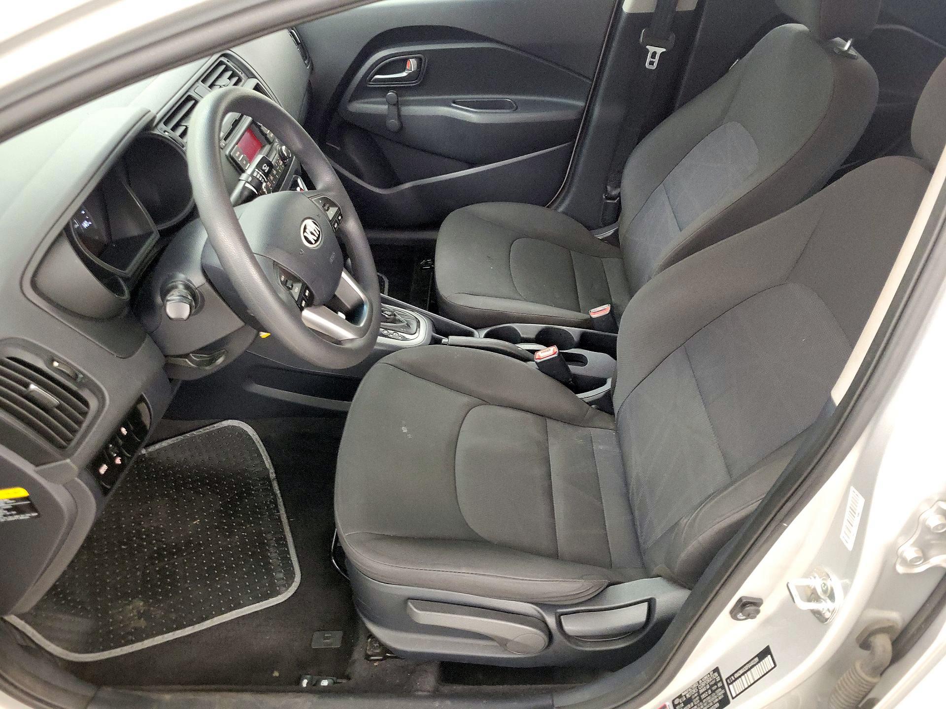 Thumbnail: 2015 Kia Rio - 11