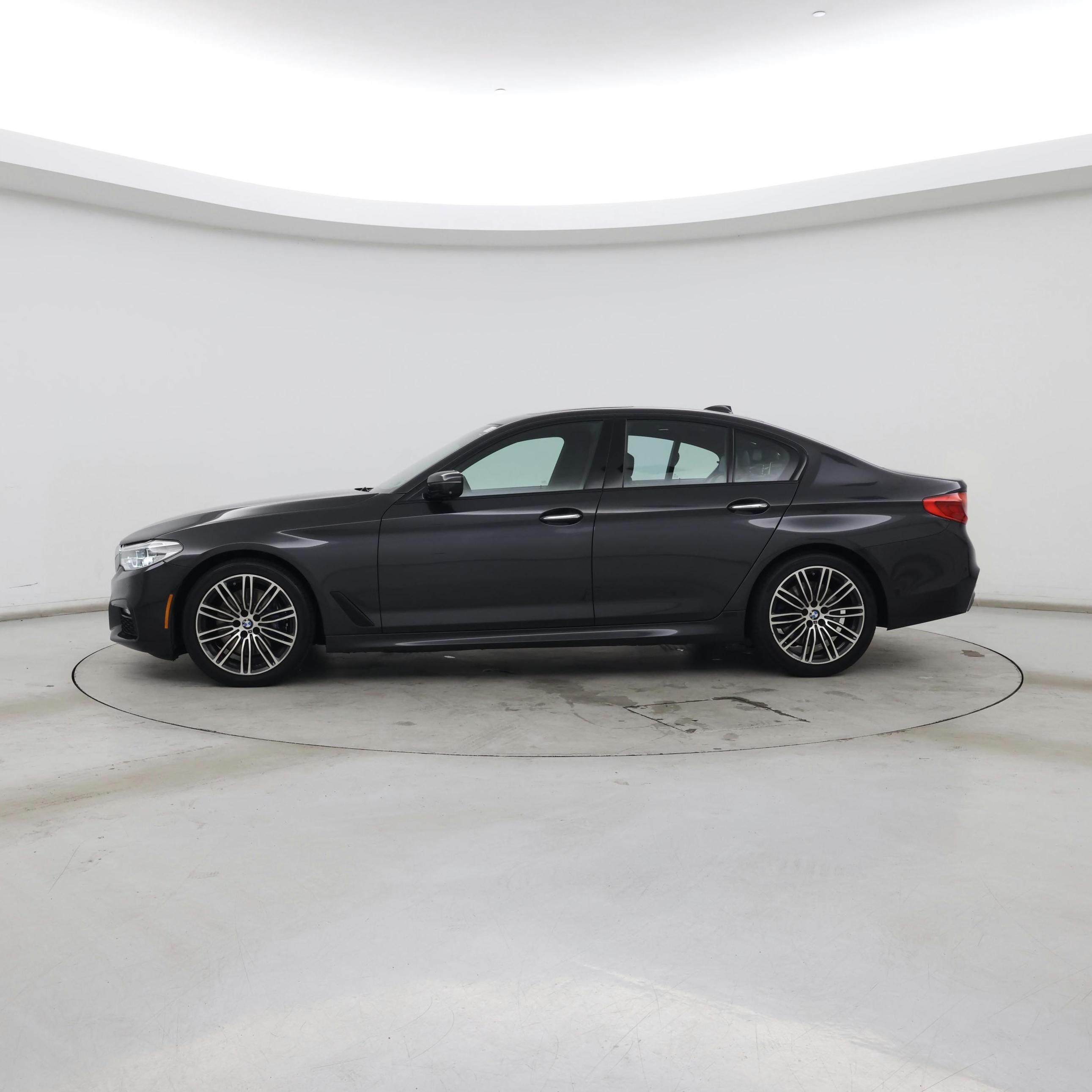 Thumbnail: 2017 BMW 5 Series - 3