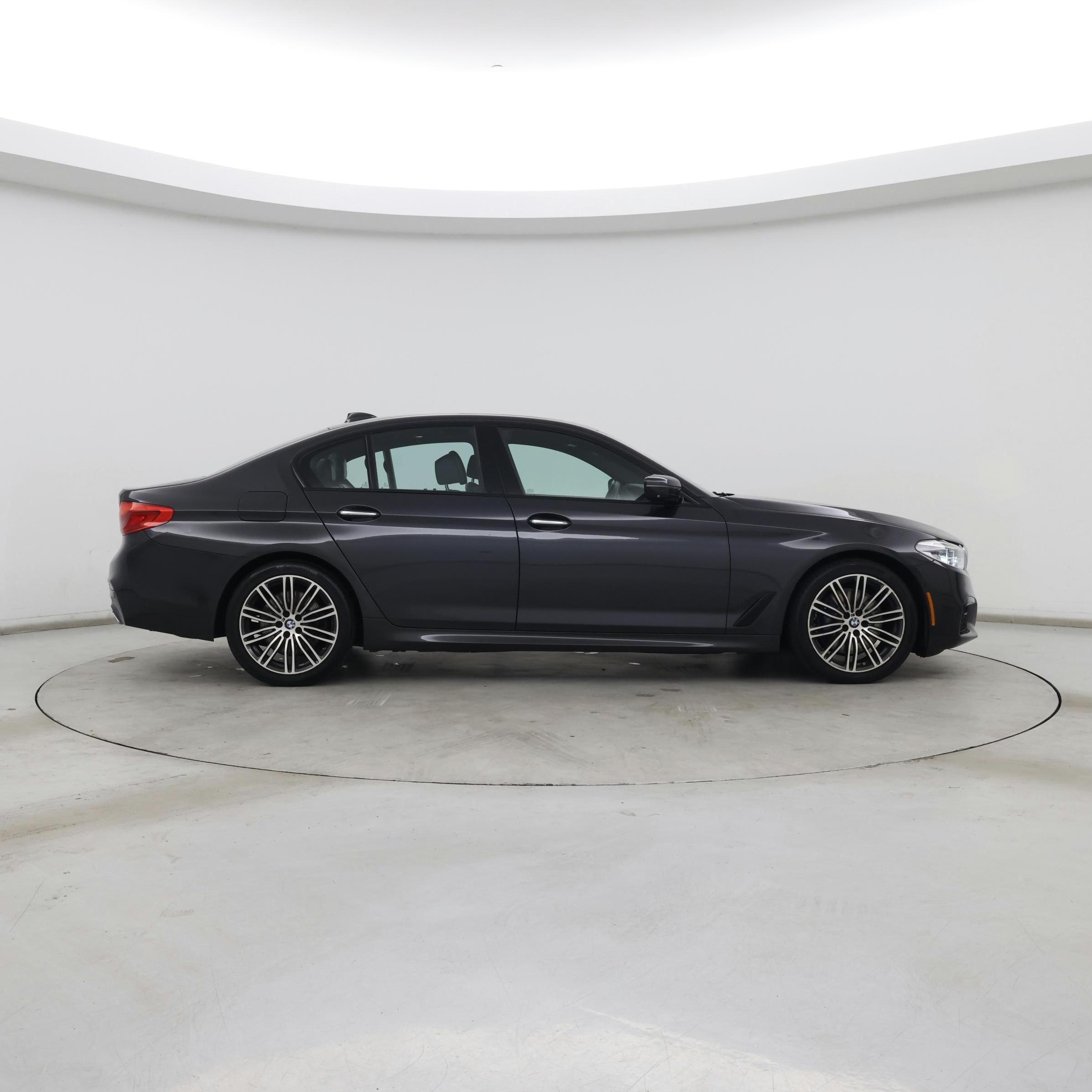 Thumbnail: 2017 BMW 5 Series - 7