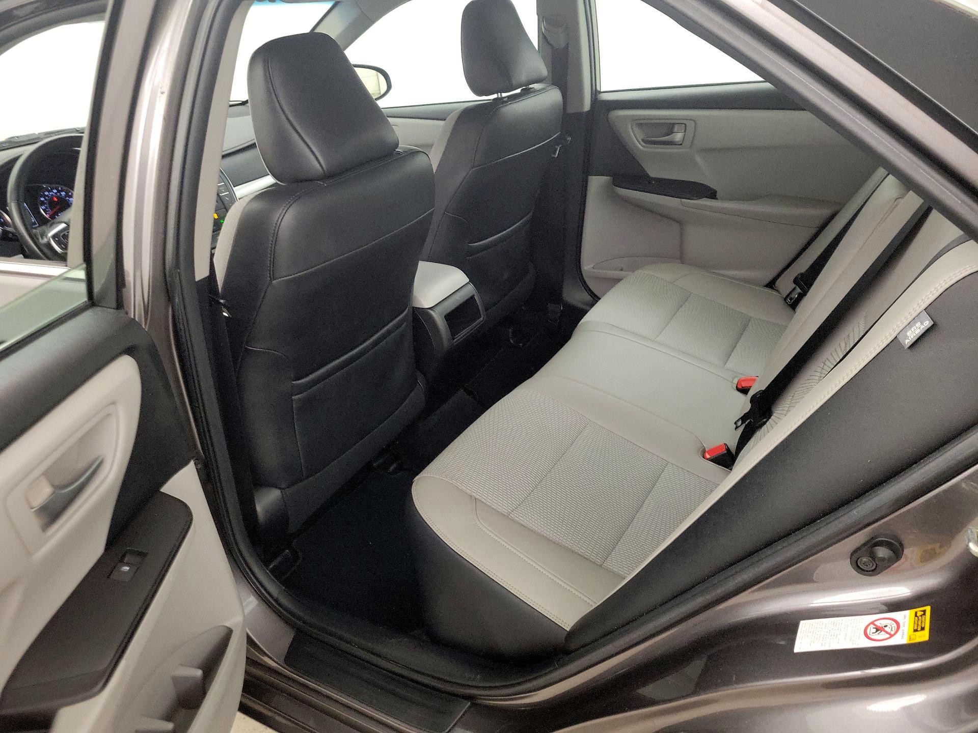 Thumbnail: 2016 Toyota Camry - 19
