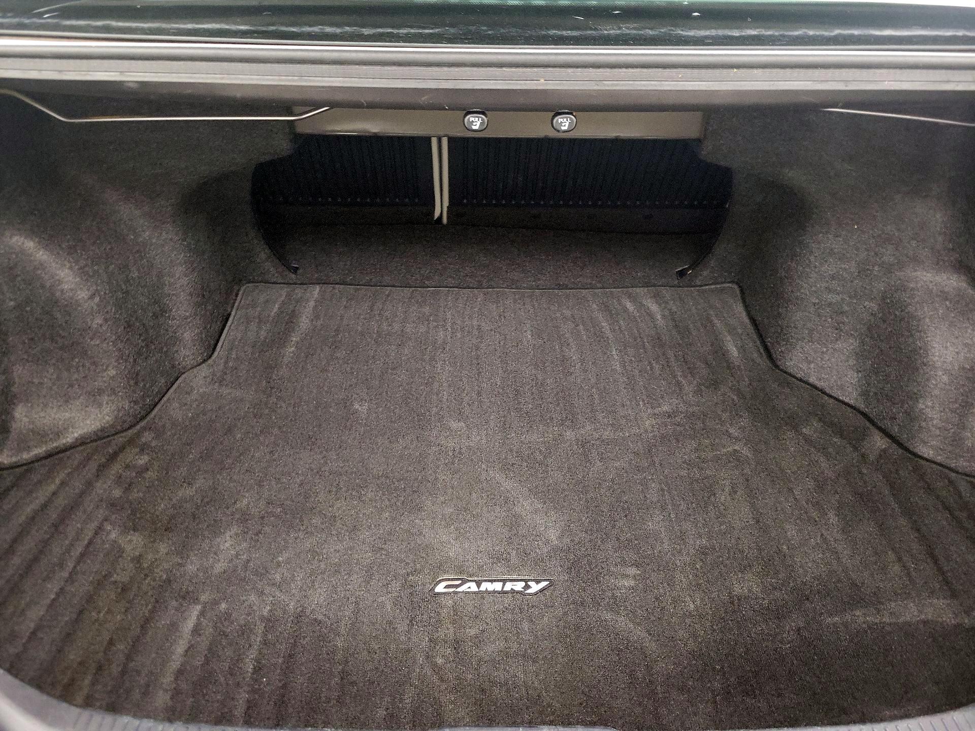 Thumbnail: 2016 Toyota Camry - 20