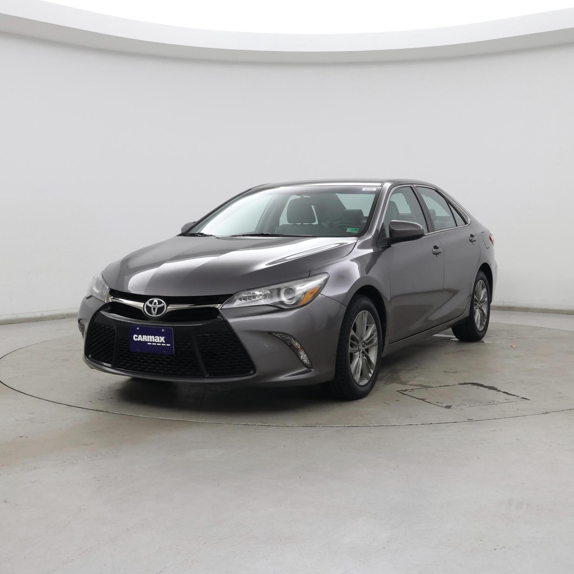 Thumbnail: 2016 Toyota Camry - 4