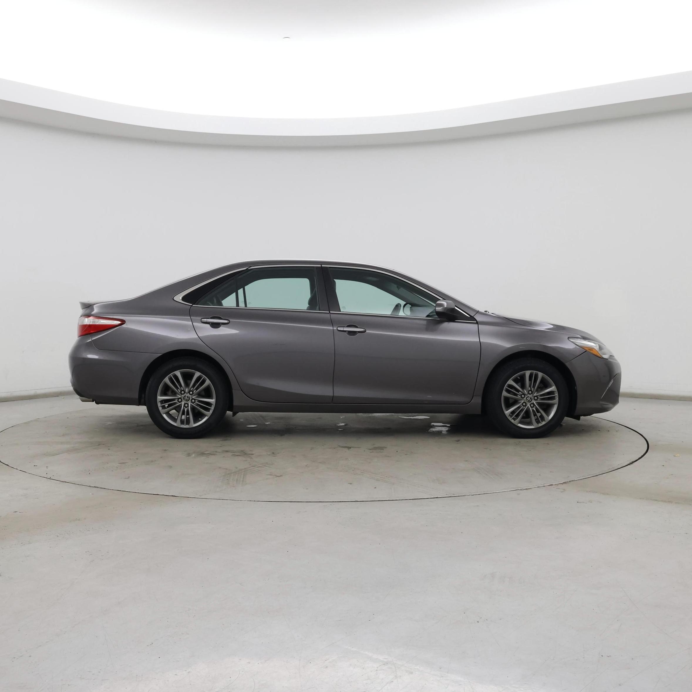 Thumbnail: 2016 Toyota Camry - 7