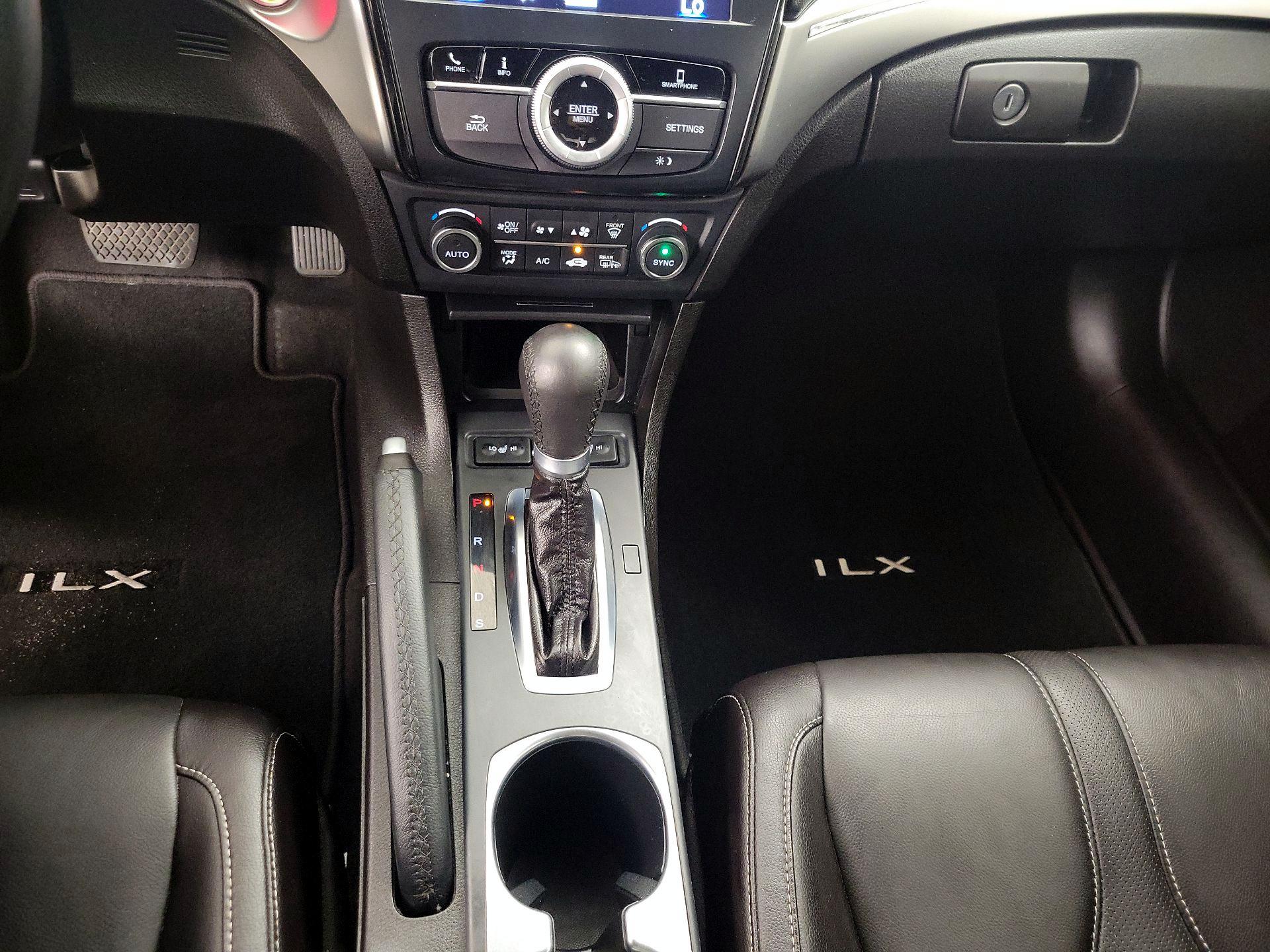 Thumbnail: 2021 Acura ILX - 17