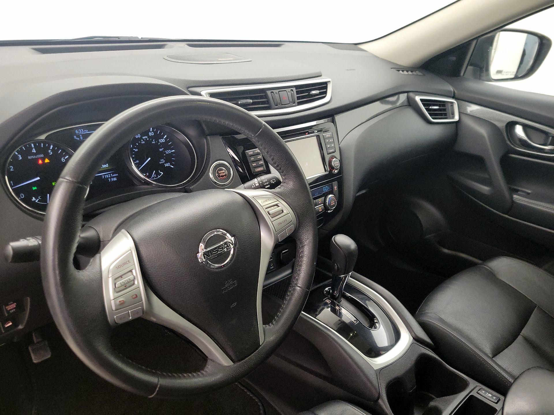 Thumbnail: 2015 Nissan Rogue - 9