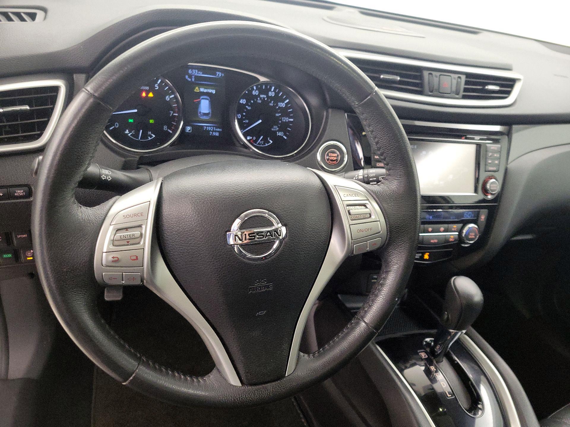 Thumbnail: 2015 Nissan Rogue - 10